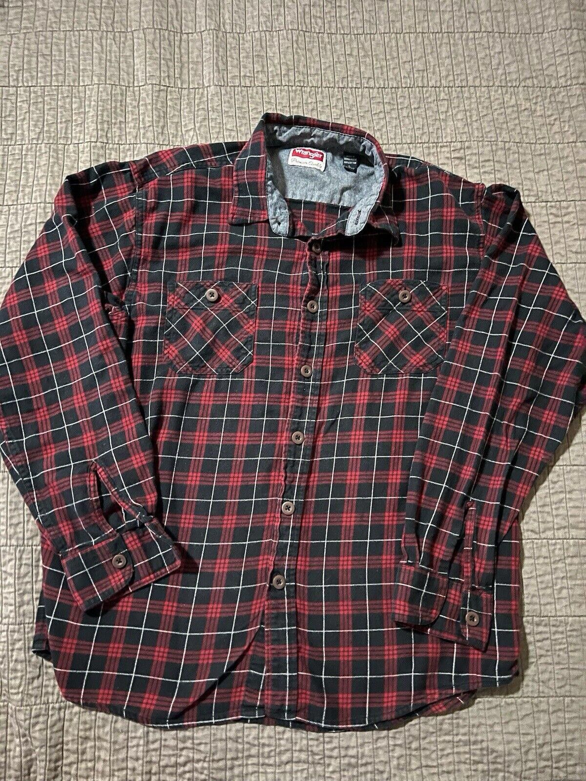 Wrangler Wrangler premium quality Shirt Men L Red Plaid Flannel Long Size US L / EU 52-54 / 3 - 1 Thumbnail