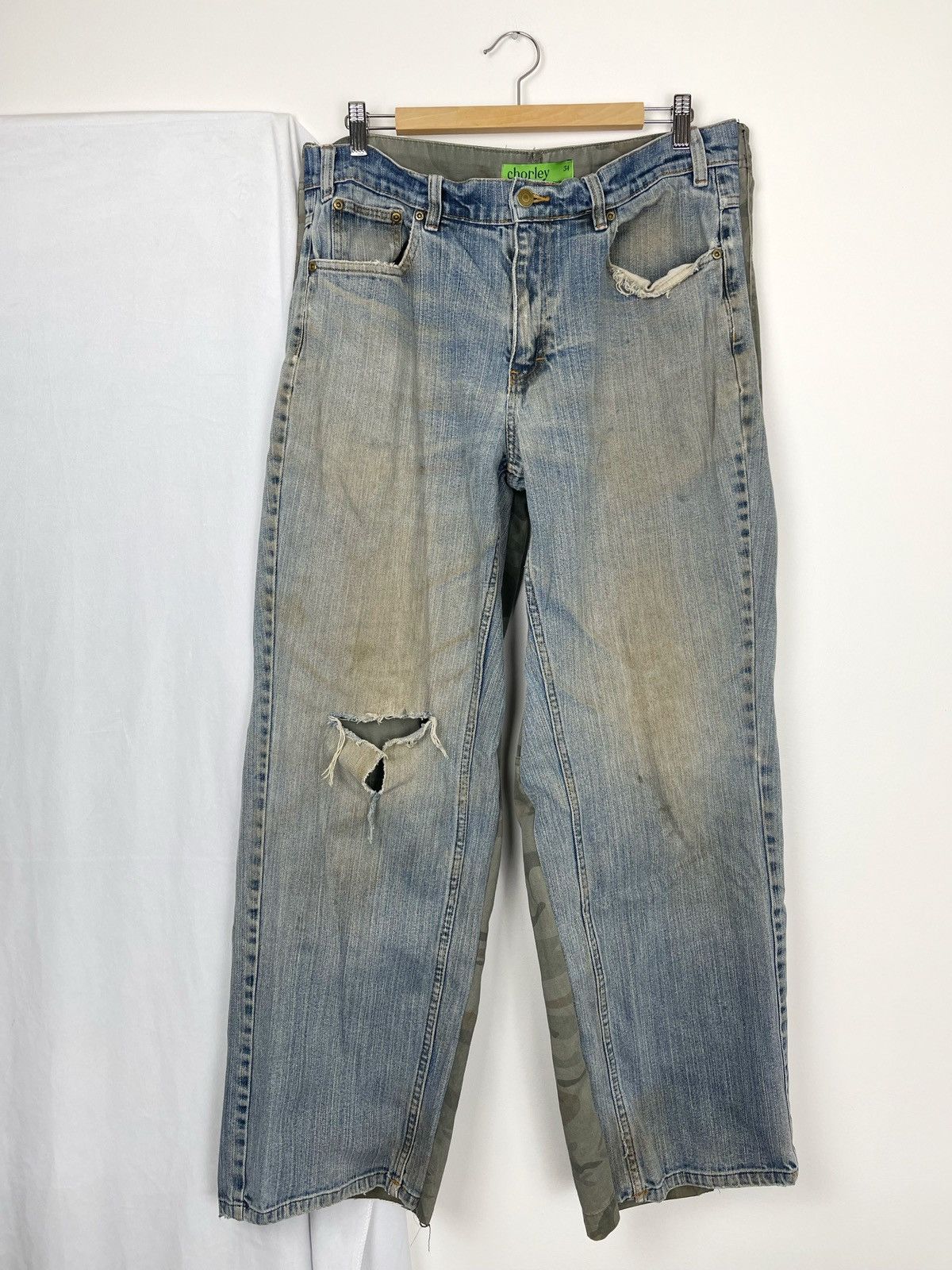 Chorley 50/50 split Distressed camo dirty faded denim wide leg Size US 34 / EU 50 - 1 Thumbnail
