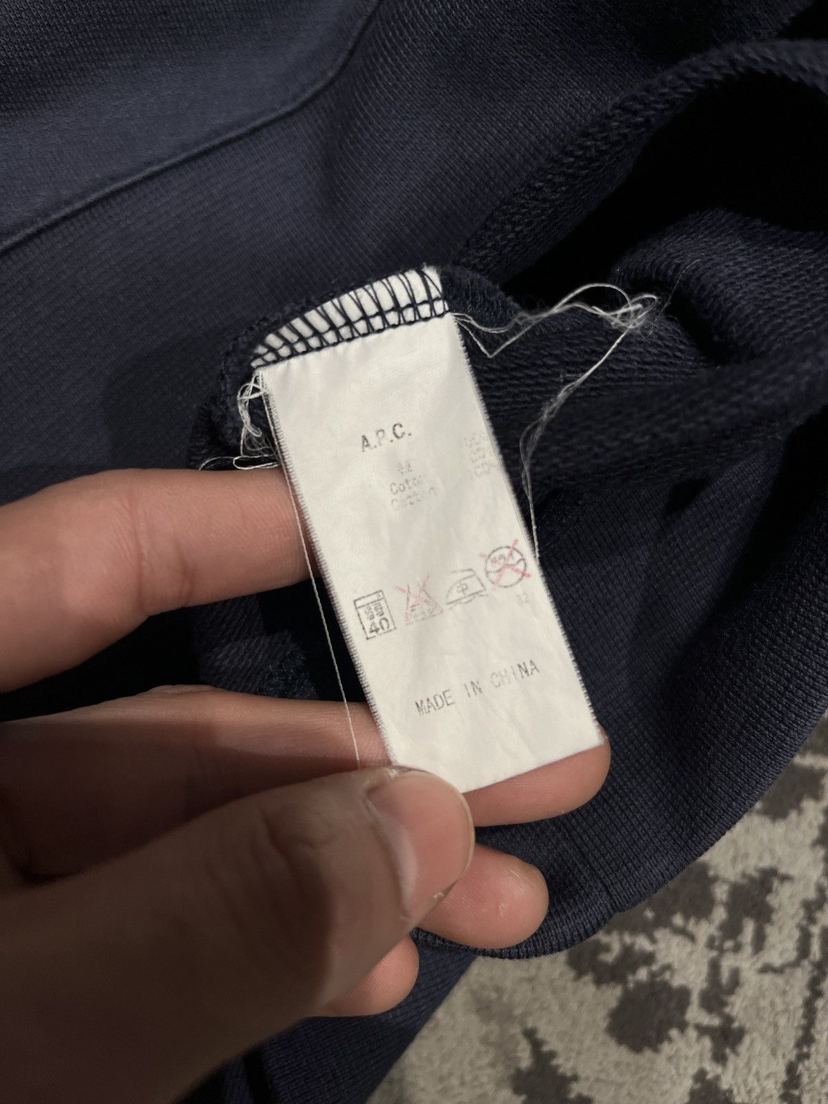 A.P.C. A.P.C Paris “P” Logo Crewneck Size US XS / EU 42 / 0 - 4 Thumbnail