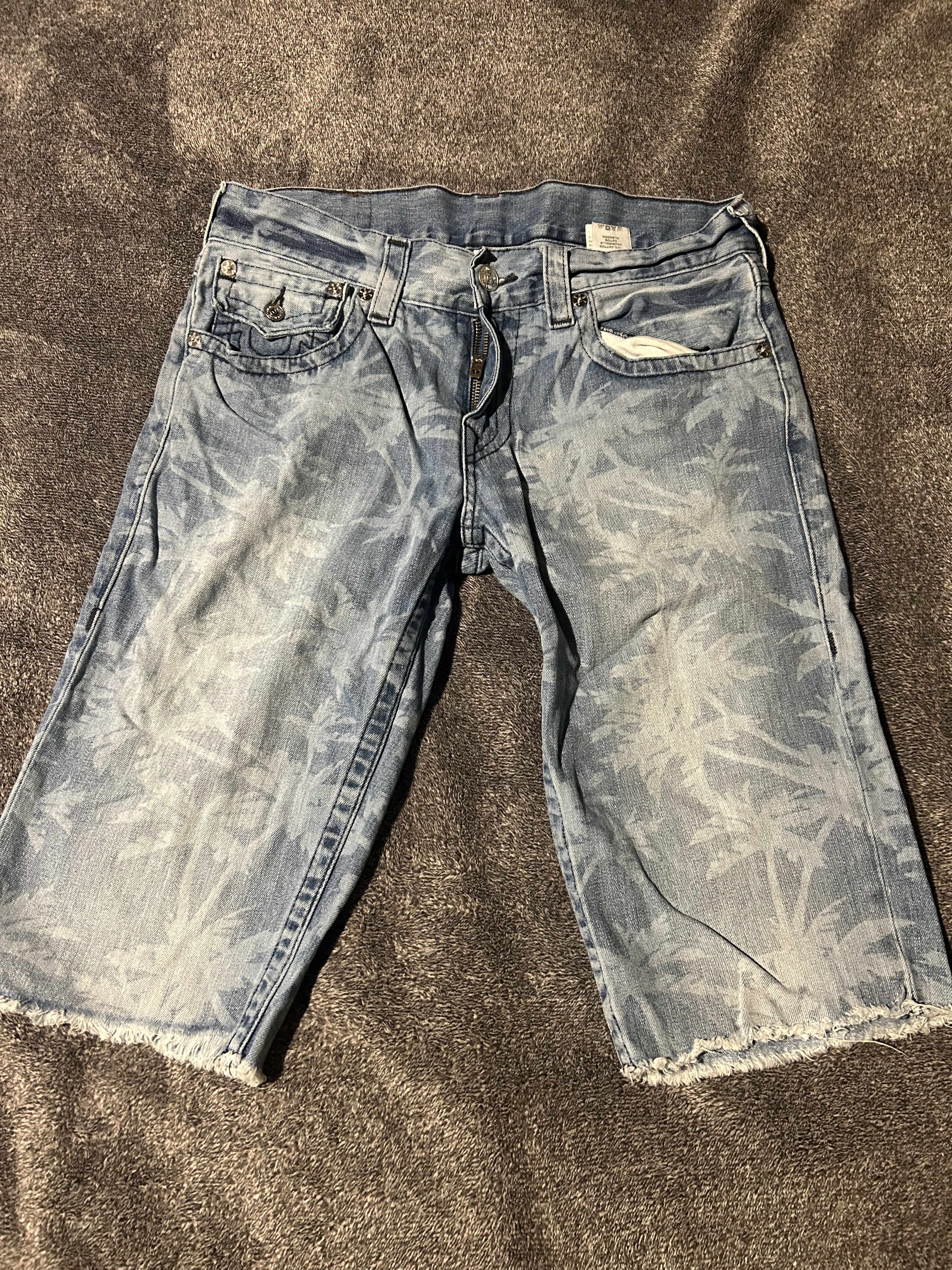 True Religion True Religion Shorts Size US 32 / EU 48 - 1 Thumbnail