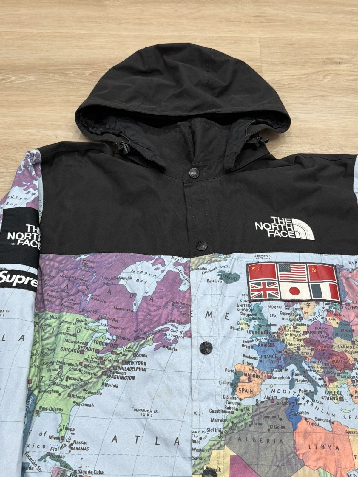 Supreme × The North Face Supreme/TNF Atlas World Map Expedition Mountain Jacket Size US L / EU 52-54 / 3 - 6 Thumbnail