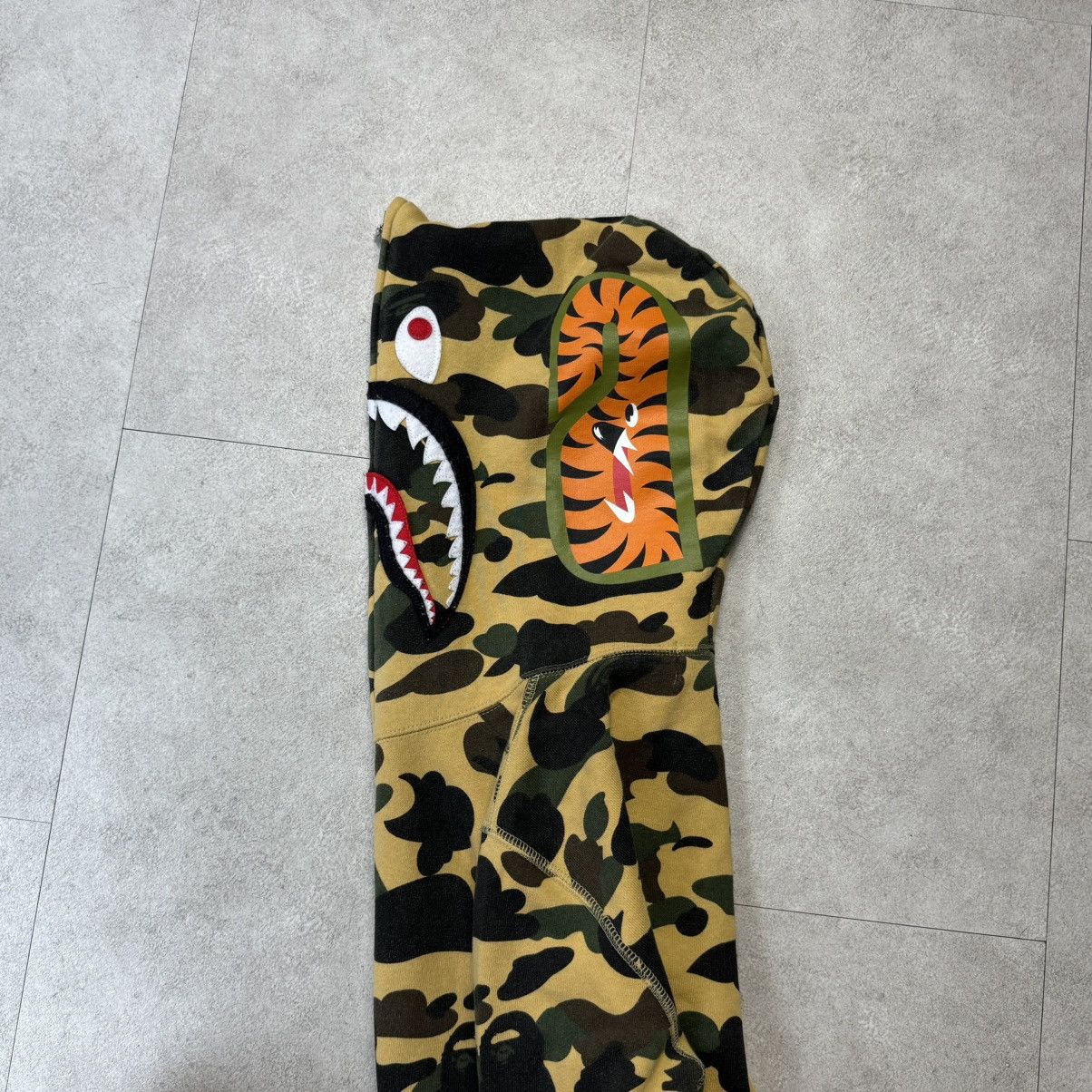 Bape New Bape 1st Camo WGM Full Zip Shark Hoodie Size XS / US 0-2 / IT 36-38 - 2 Thumbnail