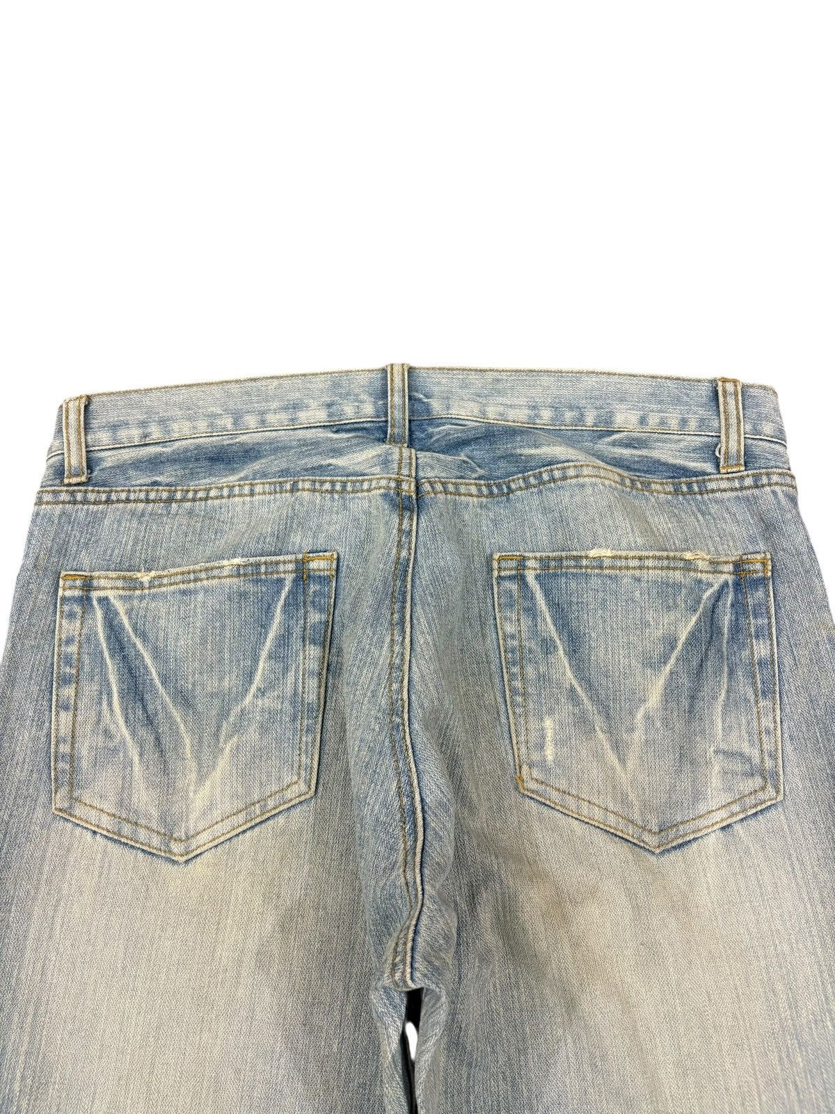 Japanese Brand Vintage Japanese Brand Light Wash Distressed Baggy Jeans Size US 34 / EU 50 - 8 Thumbnail