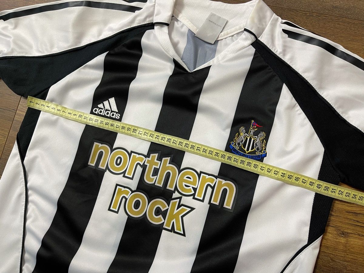 Adidas Newcastle United 2005 home football shirt Jersey adidas OWEN Size US S / EU 44-46 / 1 - 12 Thumbnail