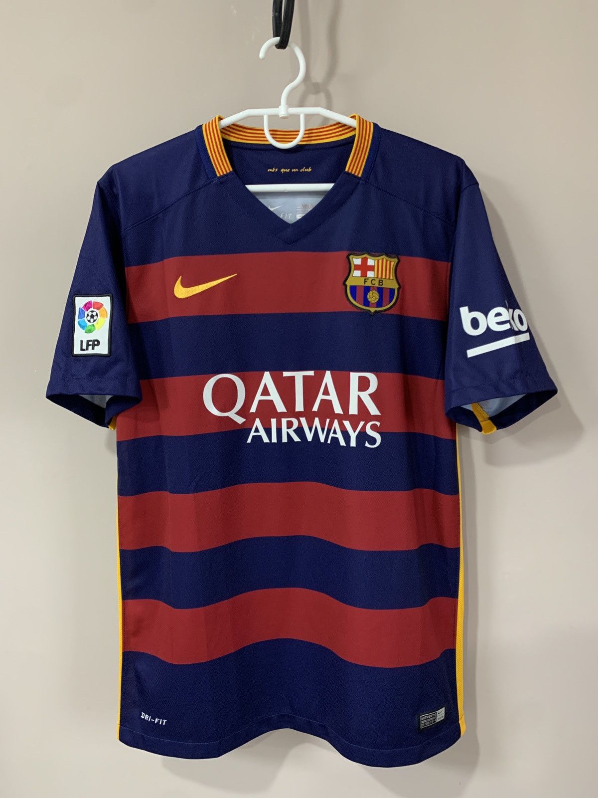 Nike Barcelona 2015 Home Football Shirt Nike Soccer Jersey #14 Size US M / EU 48-50 / 2 - 1 Thumbnail