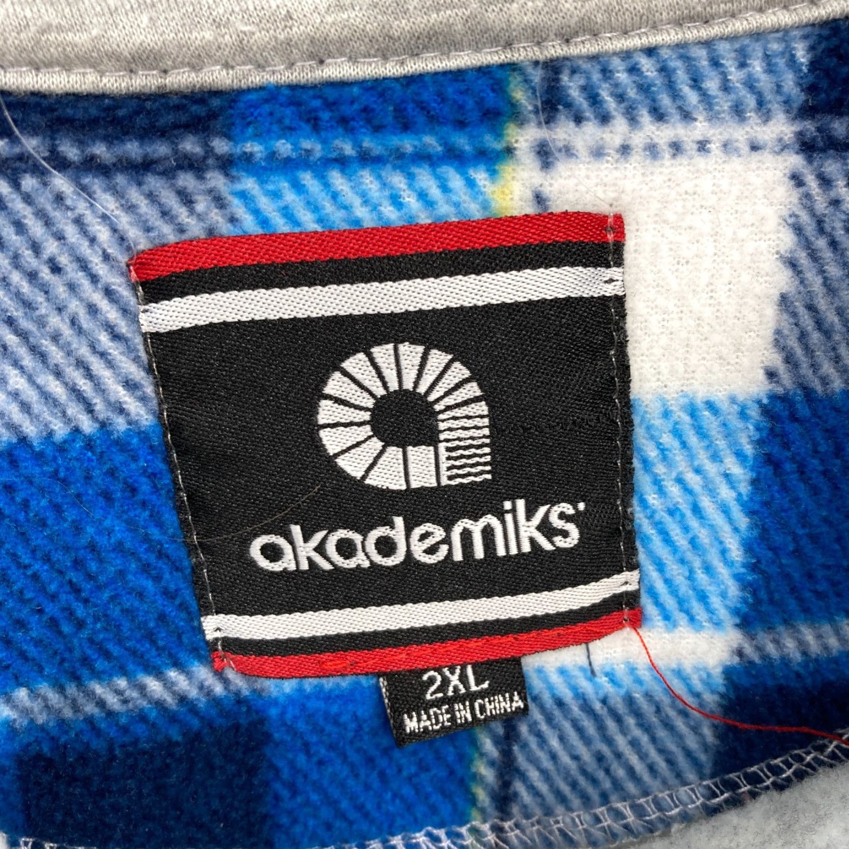 Akademiks VINTAGE Akademiks Fleece Sweatshirt Mens 2XL Gray Plaid Logo Embroidered Hip Hop Shirt Size US XXL / EU 58 / 5 - 4 Thumbnail