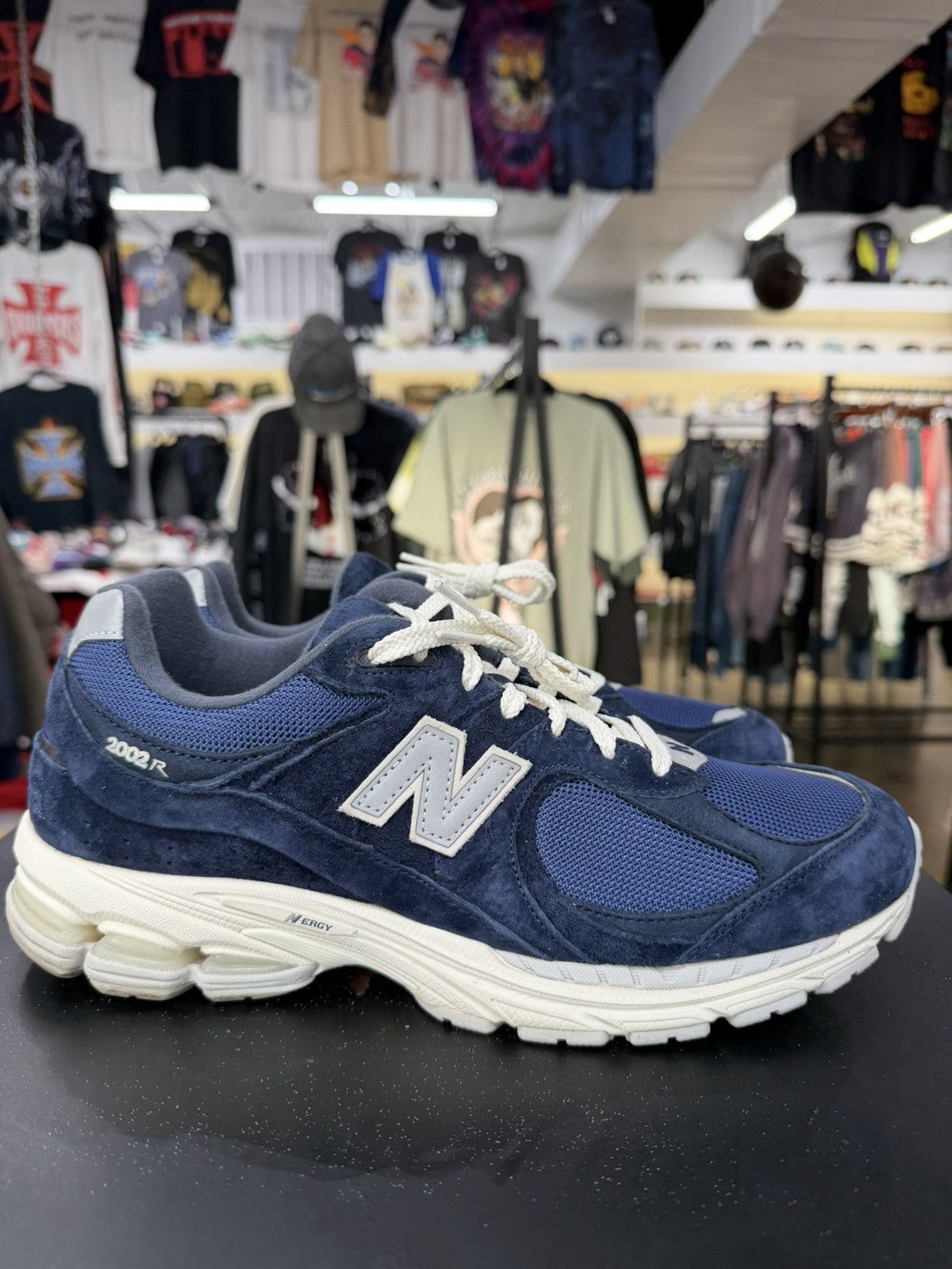 New Balance New Balance 2002R Navy Grey Size 10.5 (2022) Size US 10.5 / EU 43-44 - 6 Thumbnail