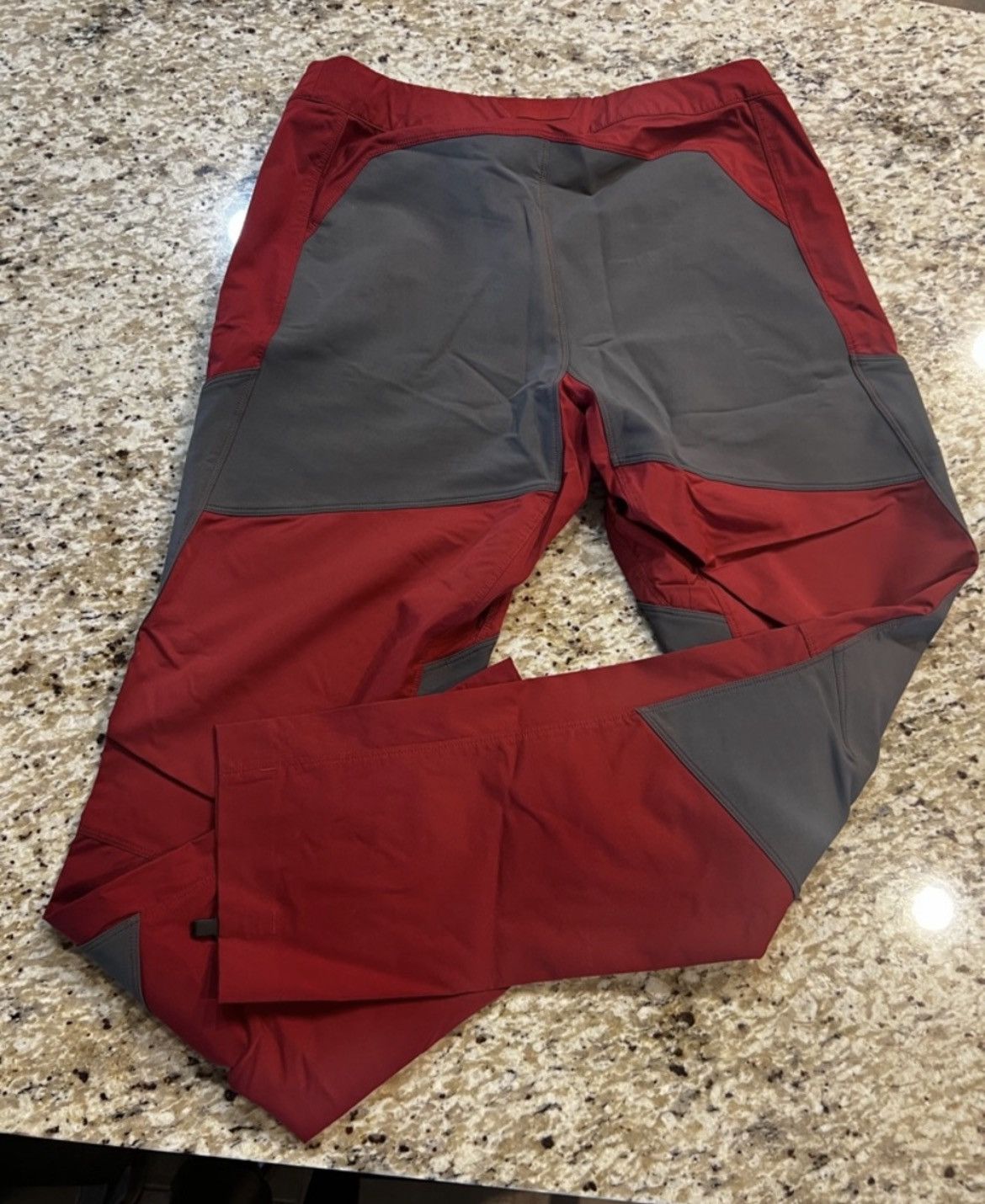 Arc'teryx Arc’teryx Gamma Rock Pants M Red 2017 Climbing Hiking Pants Size US 32 / EU 48 - 2 Thumbnail