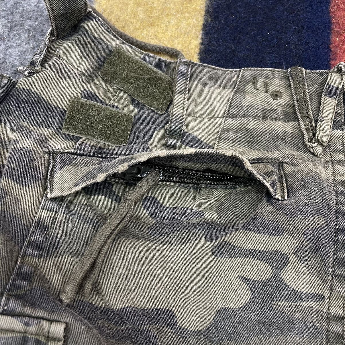 Avirex AVIREX Camouflage Mini Skirt #2780-100 Size 30" / US 8 / IT 44 - 11 Thumbnail
