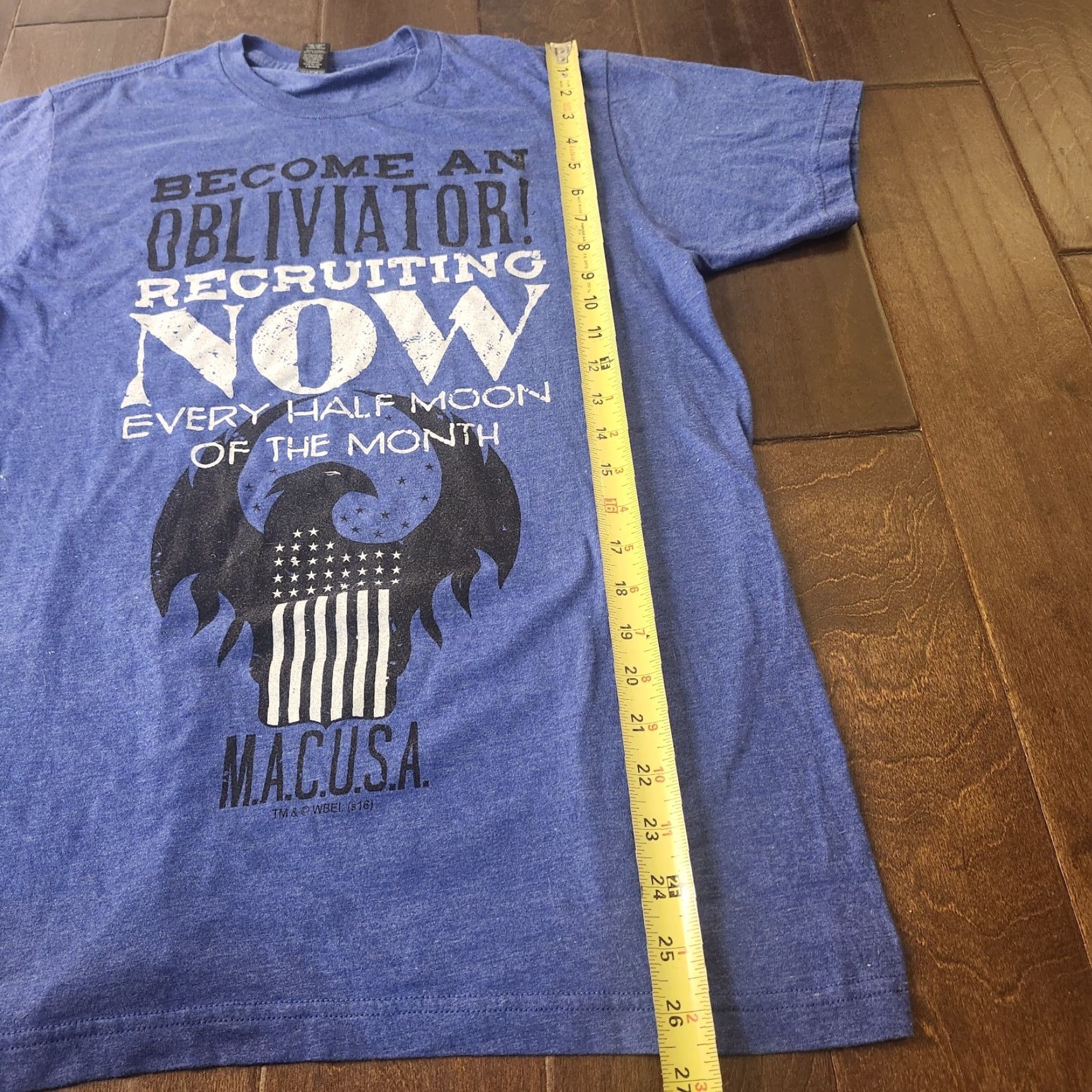 Vintage Loot Crate - EXCLUSIVE T-Shirt Fantastic Beasts And Where To Find Them Medium Shirt Unisex Adults M Blue Graphic Tee 90s Theme Mens Womens Size US M / EU 48-50 / 2 - 7 Thumbnail