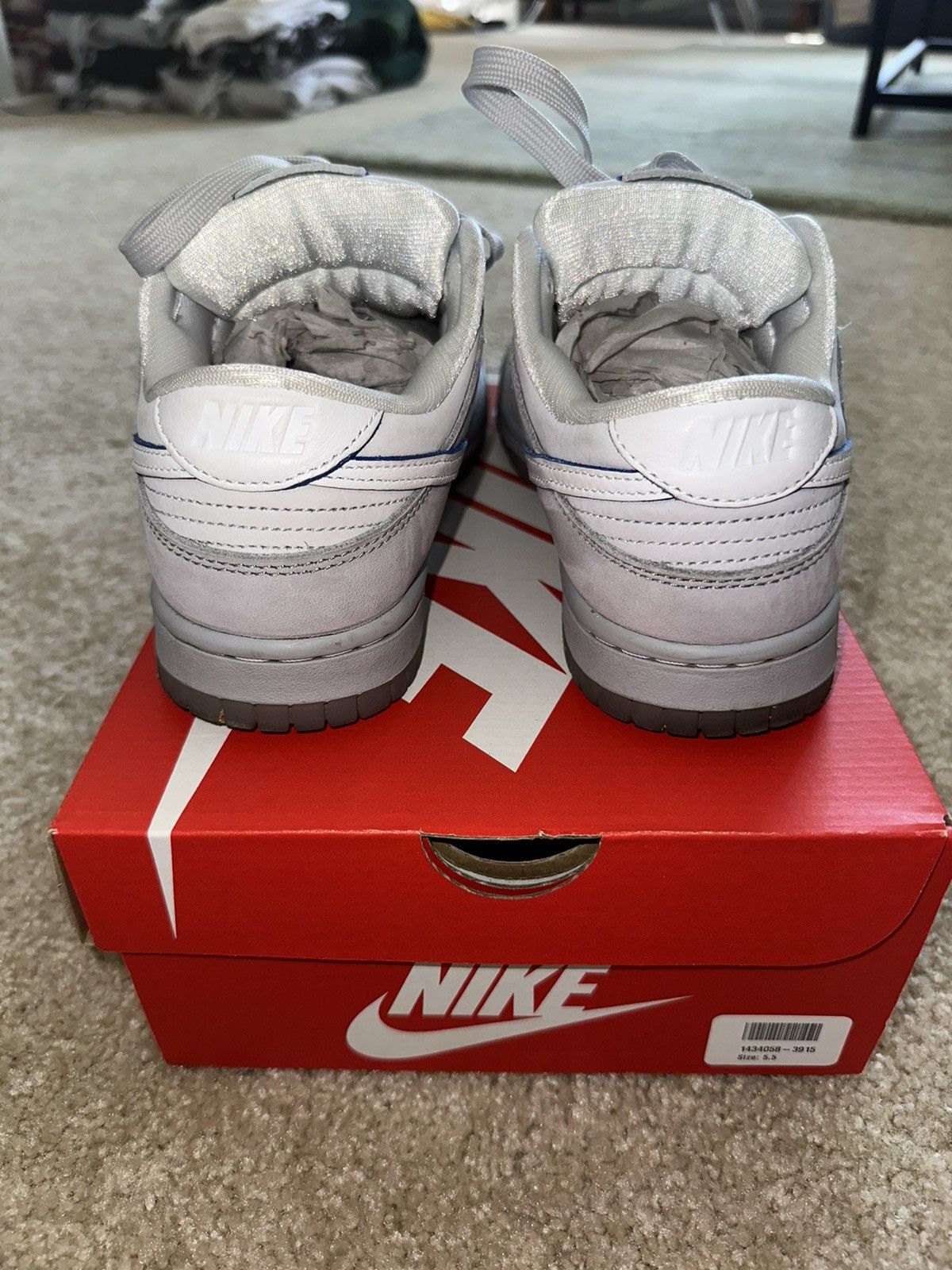 Nike Nike Dunk Low Wolf Grey Pure Platinum Size US 5.5 / EU 38 - 4 Thumbnail