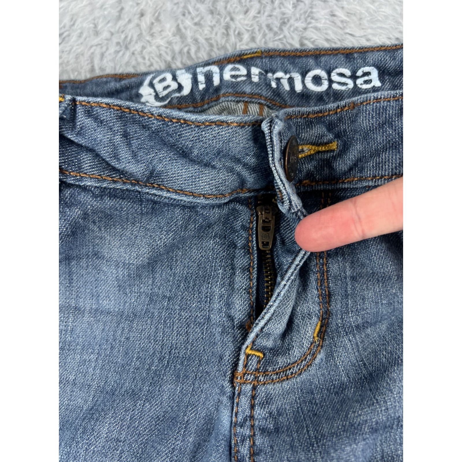 Denime Bullhead Jeans Womens Blue Denim Super Skinny Low Rise 28x30 Cotton Blend 7 Regular Stretch Distressed Embroidered Zipper 5-Pocket Design Pants Size 28" / US 6 / IT 42 - 5 Thumbnail