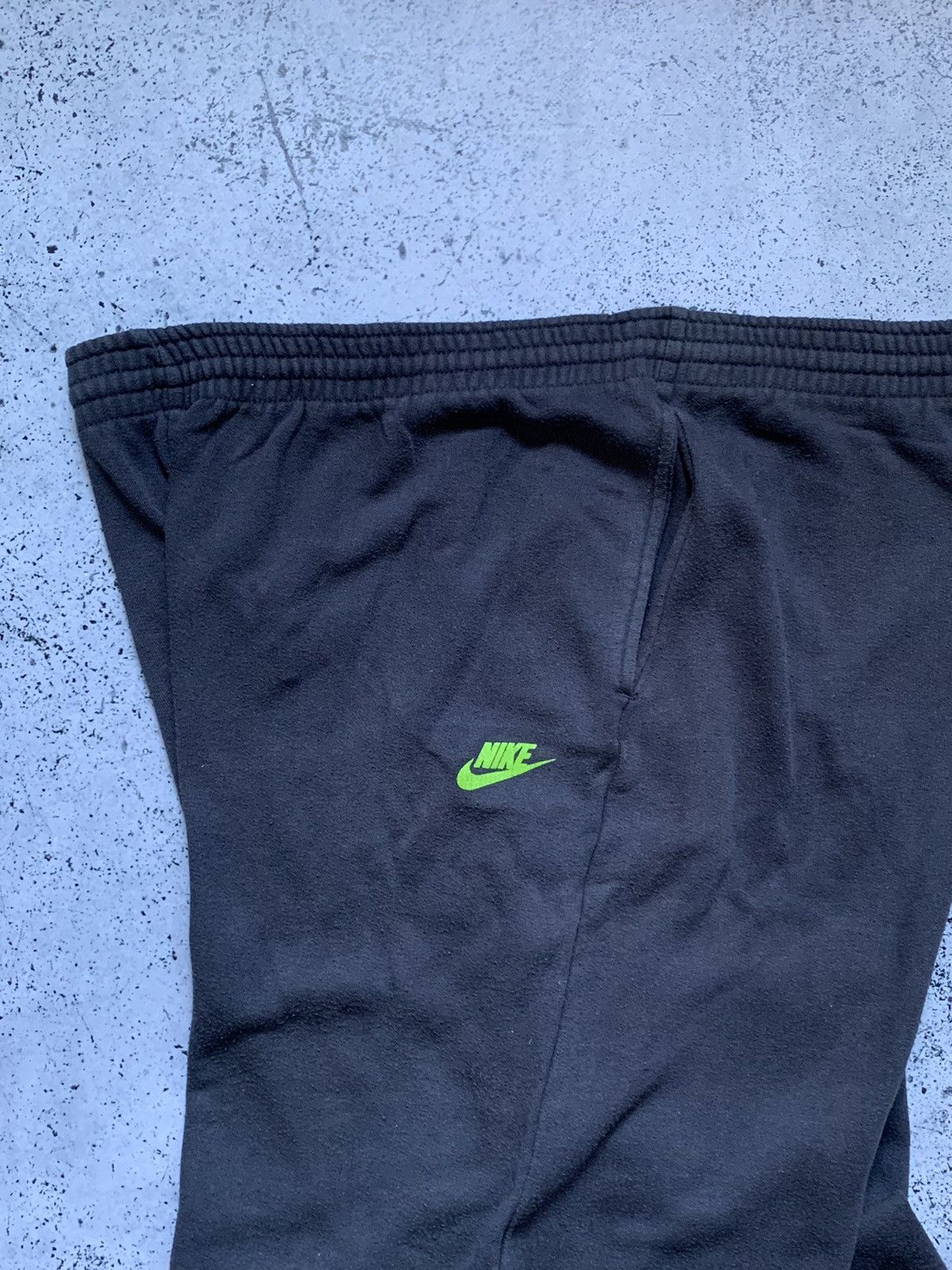 Nike Vintage Nike Baggy Sweatpants Sun Faded Track Pants Y2K USA Size US 36 / EU 52 - 6 Thumbnail