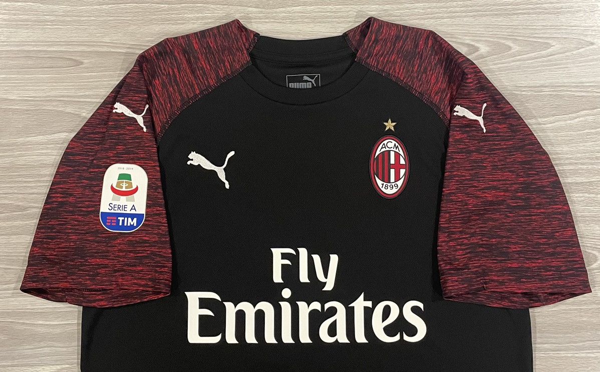 Puma Puma 2018/19 AC Milan Higuain #9 Soccer Jersey Men’s Medium Size US M / EU 48-50 / 2 - 6 Thumbnail