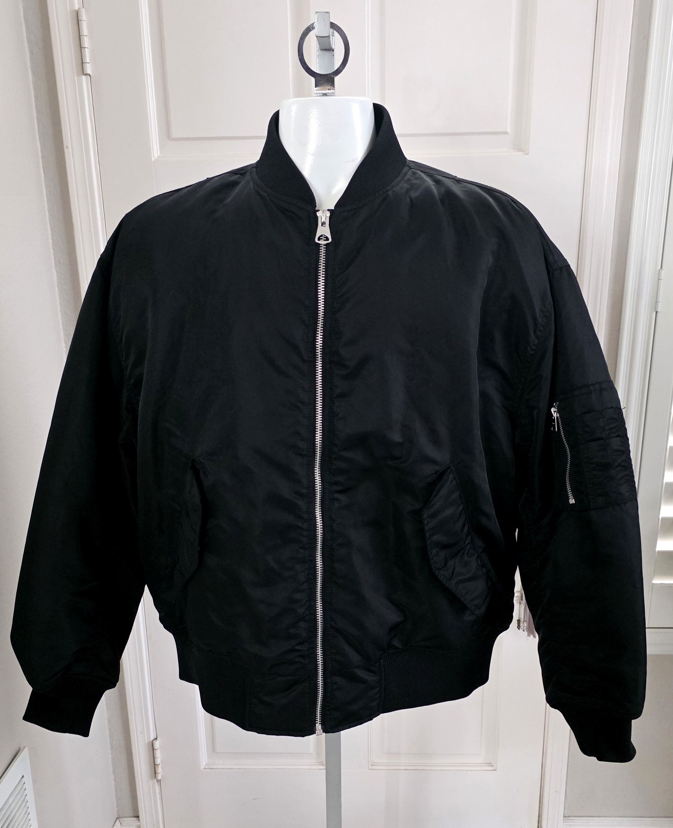 H&M H&M Bomber Jacket Full Zip black Size Medium Size US M / EU 48-50 / 2 - 1 Thumbnail