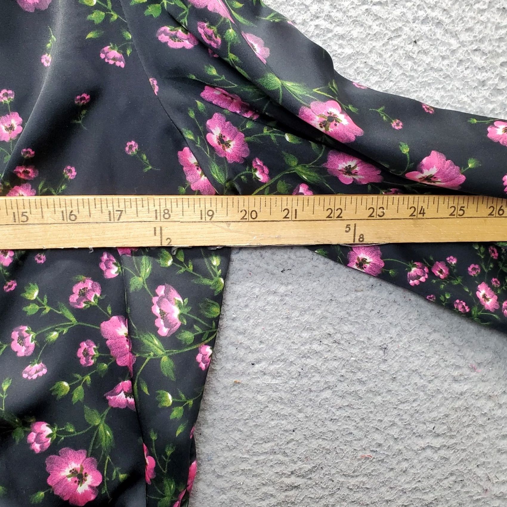 Banana Republic Banana Republic Women Blouse S Multicolor Floral Satin Long Sleeve Wrap Tie Front Shirt Size S / US 4 / IT 40 - 4 Thumbnail