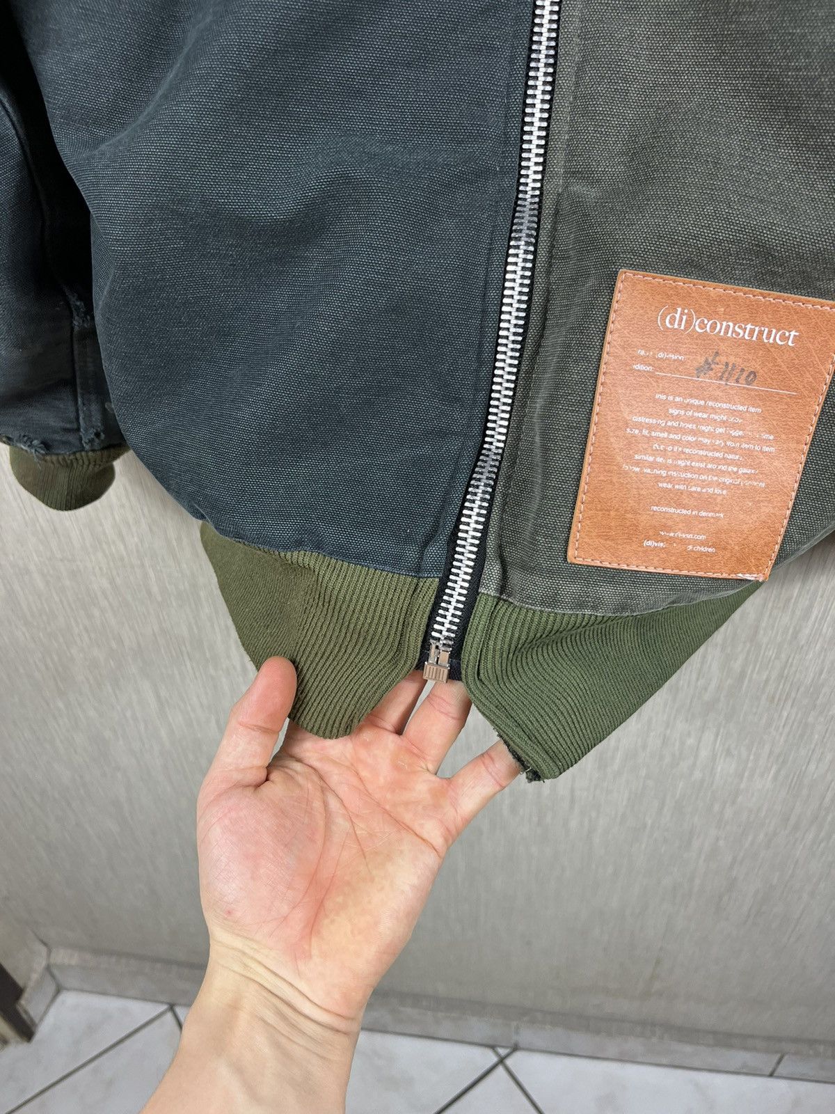 (di)vision × Carhartt Carhartt x (di)vision distressed active jacket zip reworked Size US S / EU 44-46 / 1 - 16 Thumbnail