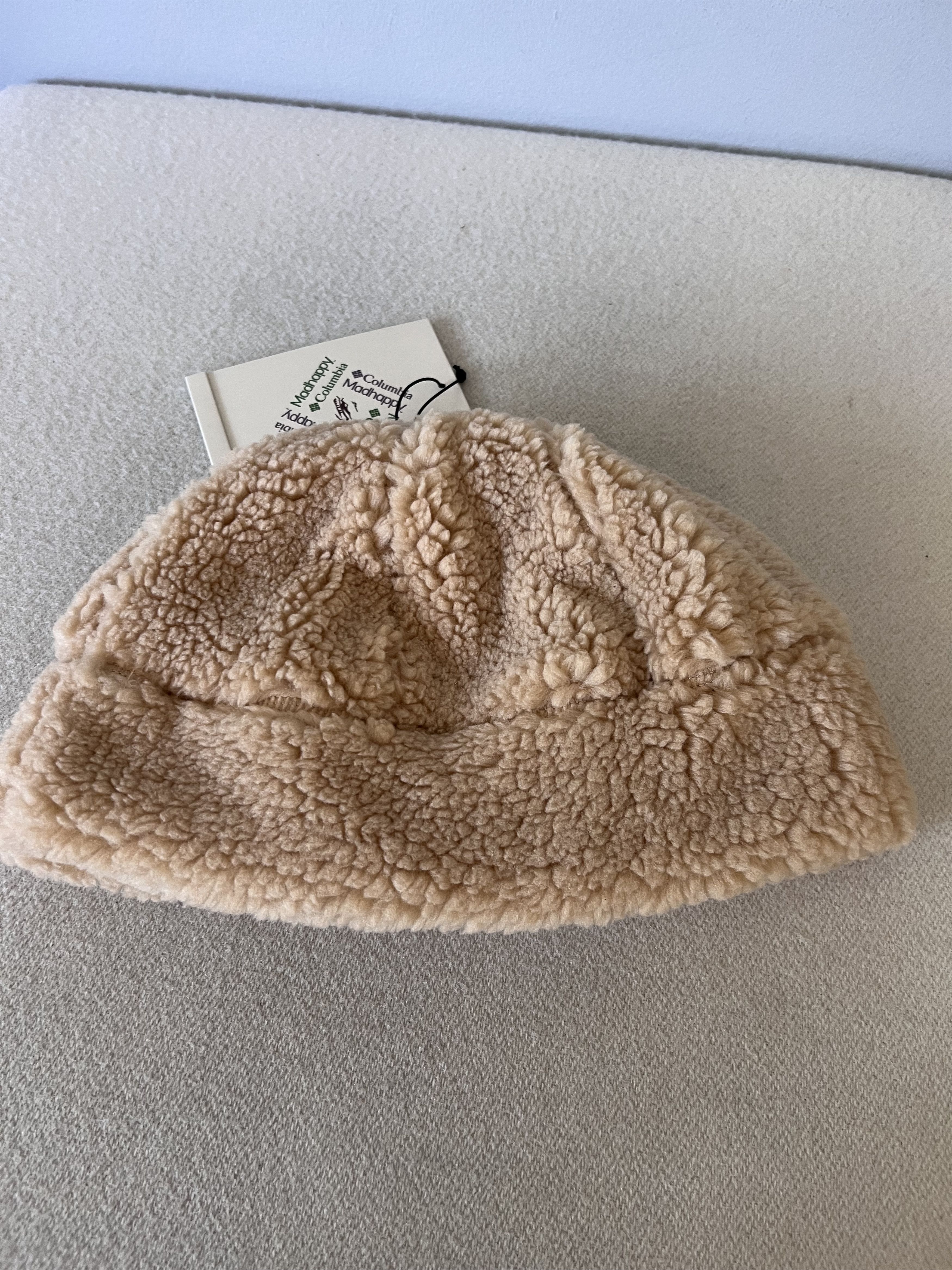 Columbia × Madhappy Madhappy Columbia Sherpa Beanie in Cream Size ONE SIZE - 2 Thumbnail