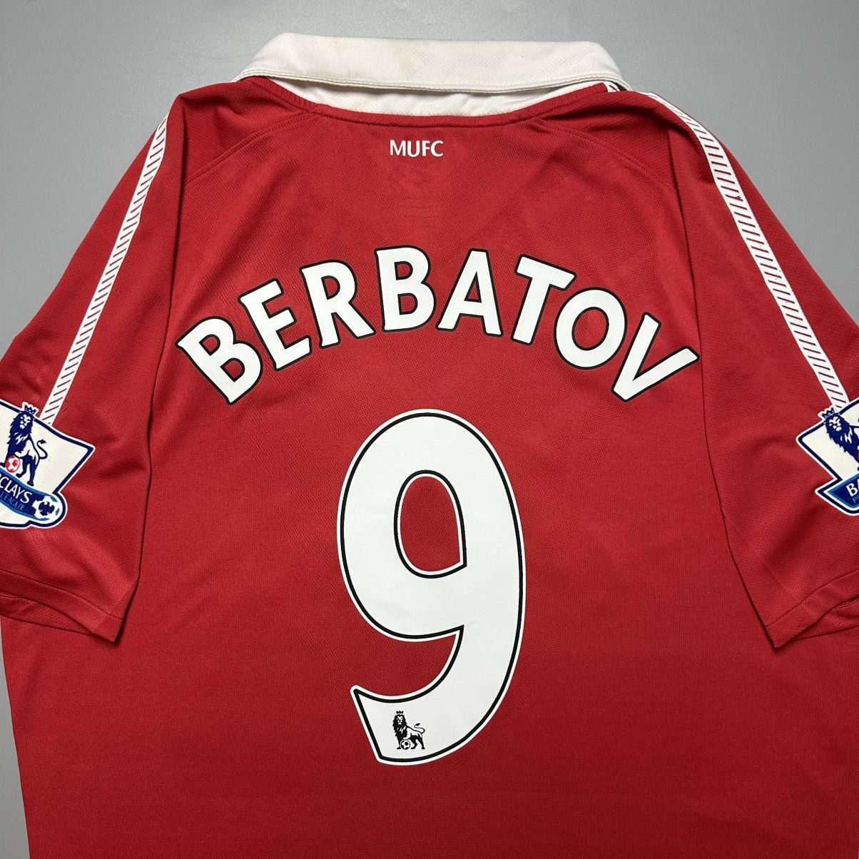 Nike MAN UNITED NIKE 2010/2011 FOOTBALL HOME JERSEY #9 BERBATOV Size US XL / EU 56 / 4 - 10 Thumbnail