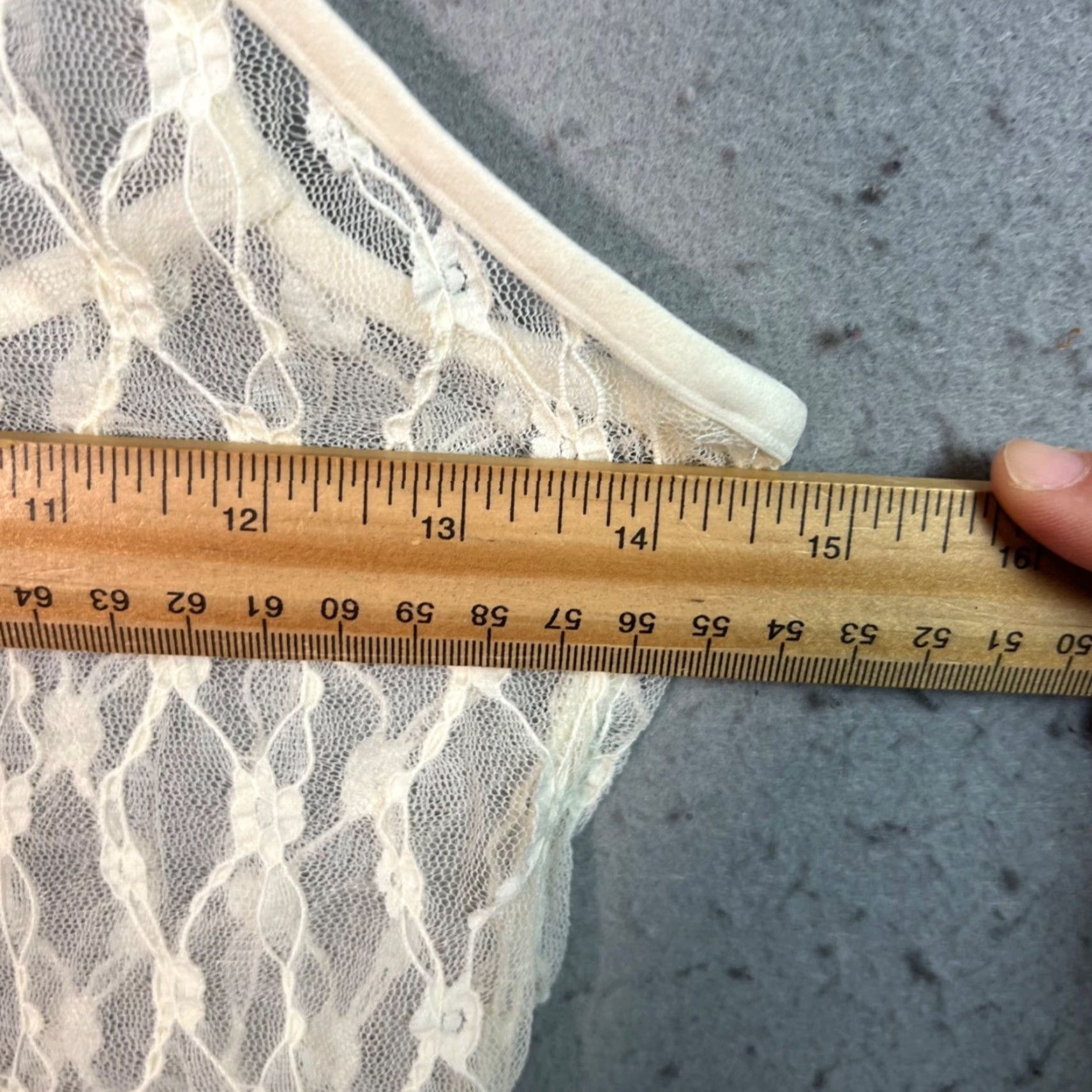 Vintage Out From Under Womens Camisole Tank L Ivory Lace Sheer Spaghetti Strap Top New! Size L / US 10 / IT 46 - 5 Thumbnail