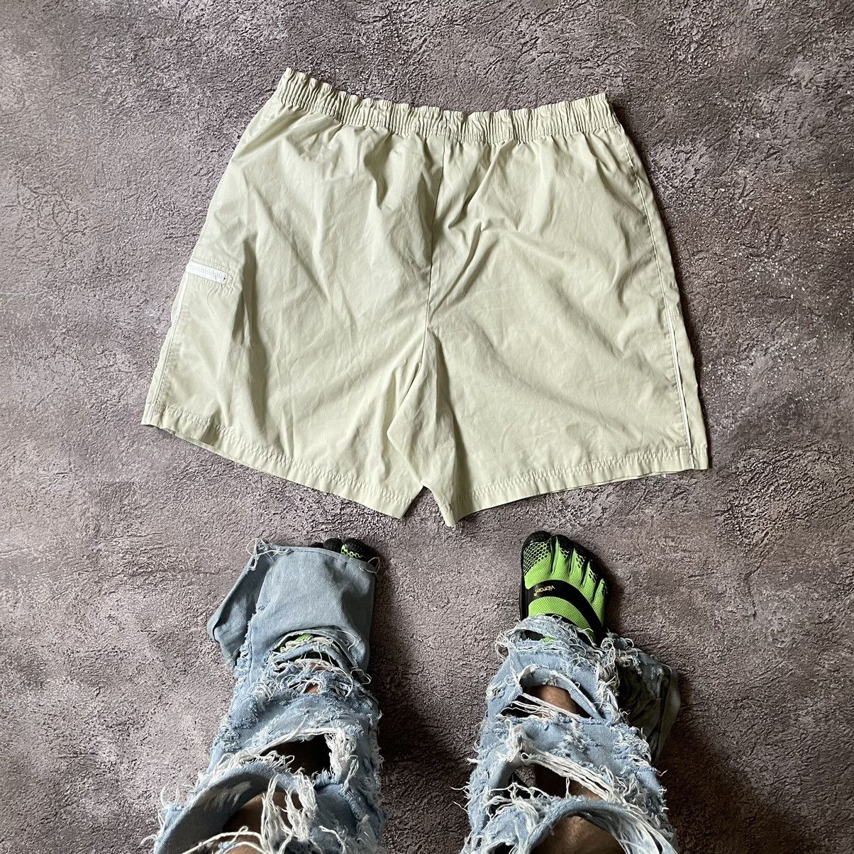 Nike Vintage Y2K Nike Short Logo Sportwear Casual Buymypiece 90s Size US 36 / EU 52 - 8 Thumbnail