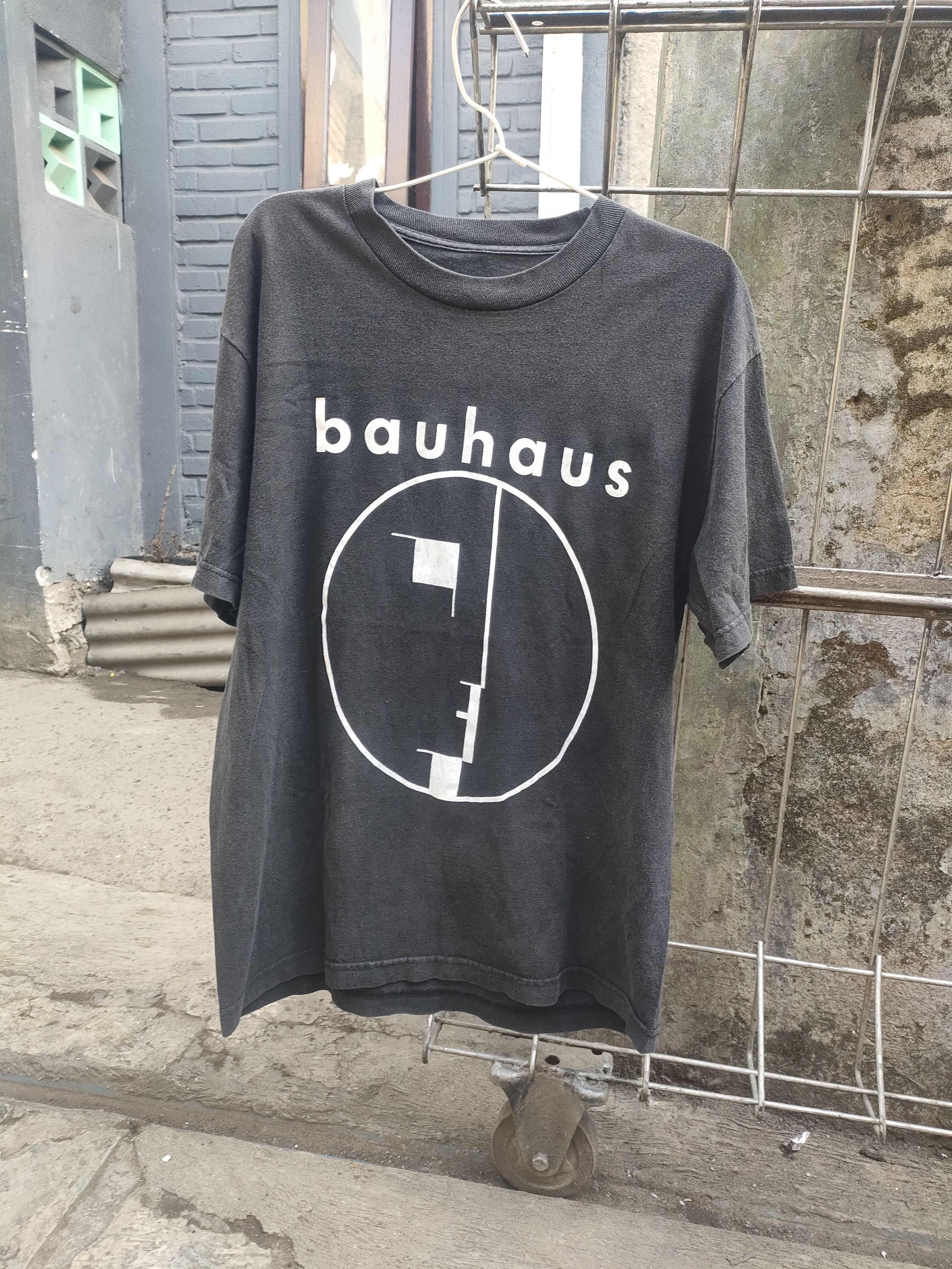 Bauhaus Band - Tshirt Logo