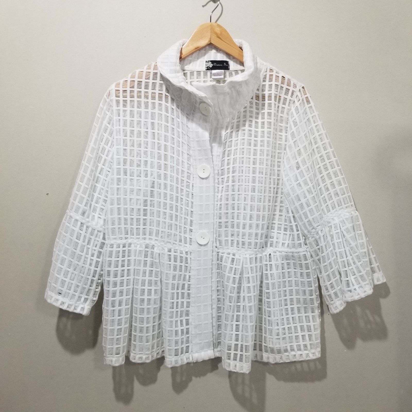 Damee Inc Jacket Large White Wired Collar 3/4 Sleeve Artsy