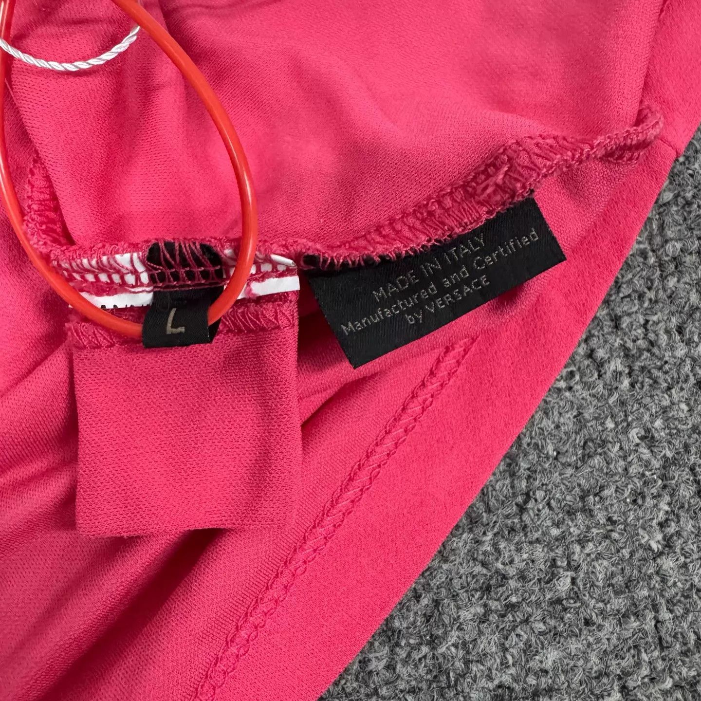 Versace Versace Fuchsia Medusa Crystal Fitted SS Tee L Size L / US 10 / IT 46 - 6 Thumbnail