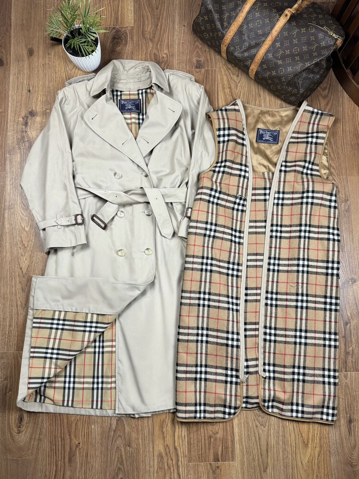 Burberry Vintage trench coat Burberry original luxury streetwear item Size XL / US 12-14 / IT 48-50 - 1 Thumbnail