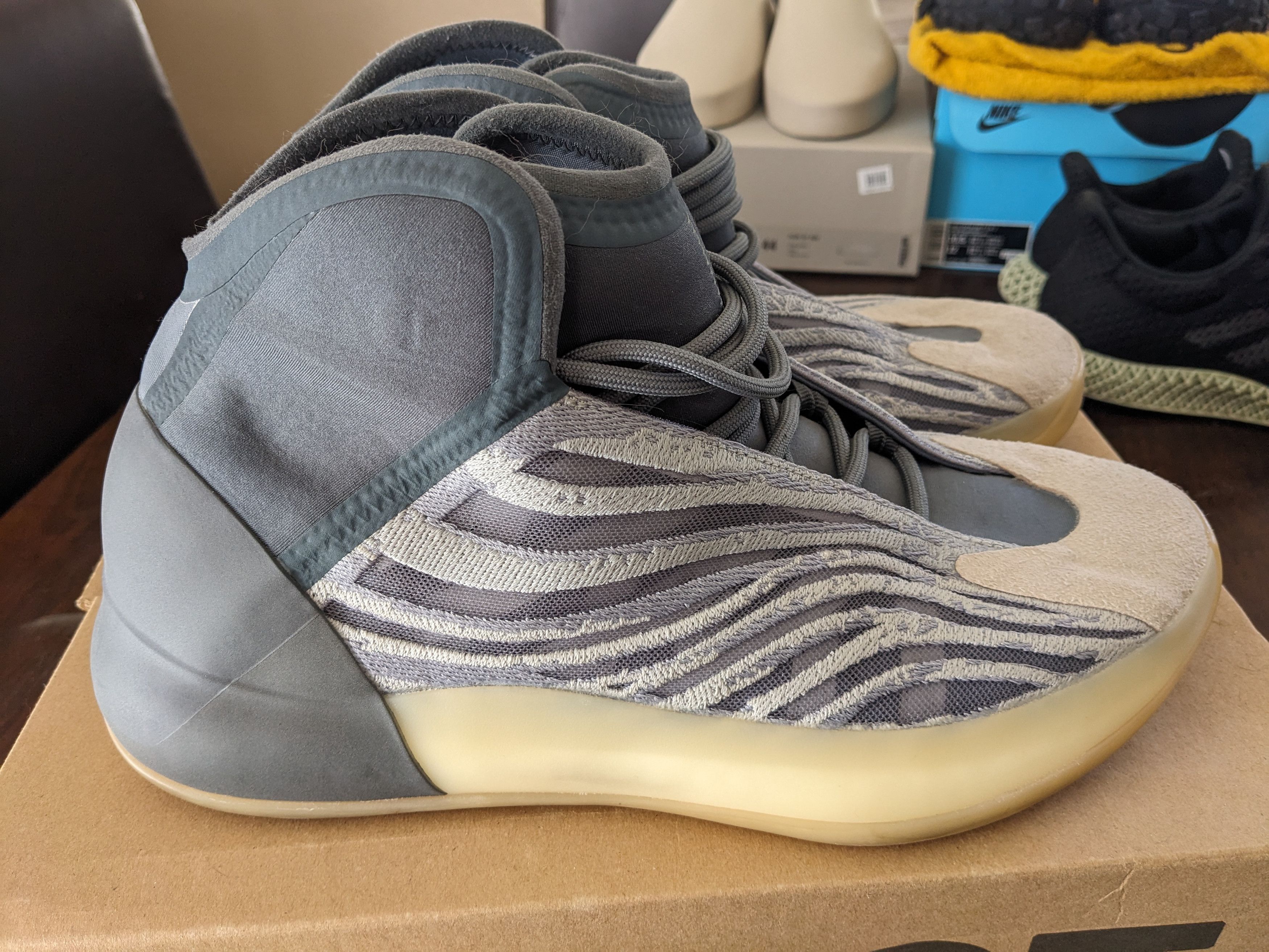Yeezy Yeezy Quantum Mono Carbon Size US 11 / EU 44 - 5 Thumbnail