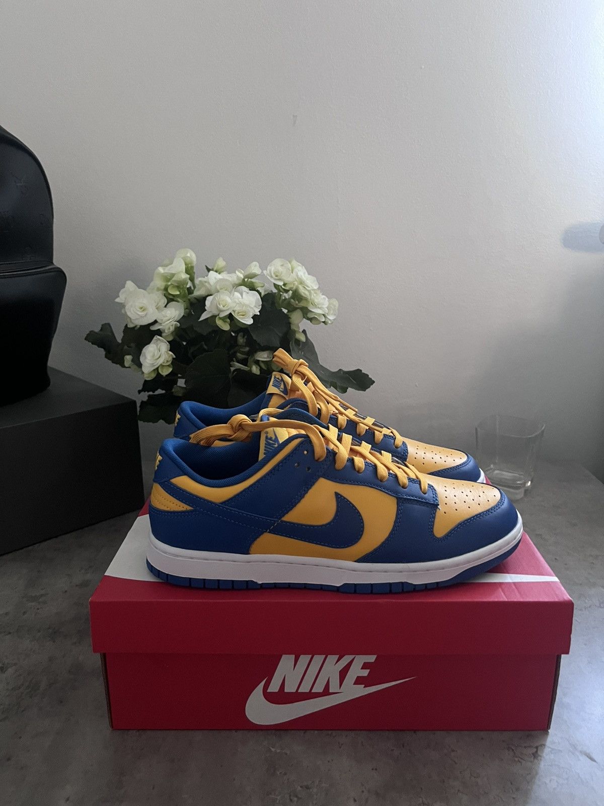 Nike Nike dunk ucla Size US 10 / EU 43 - 1 Thumbnail