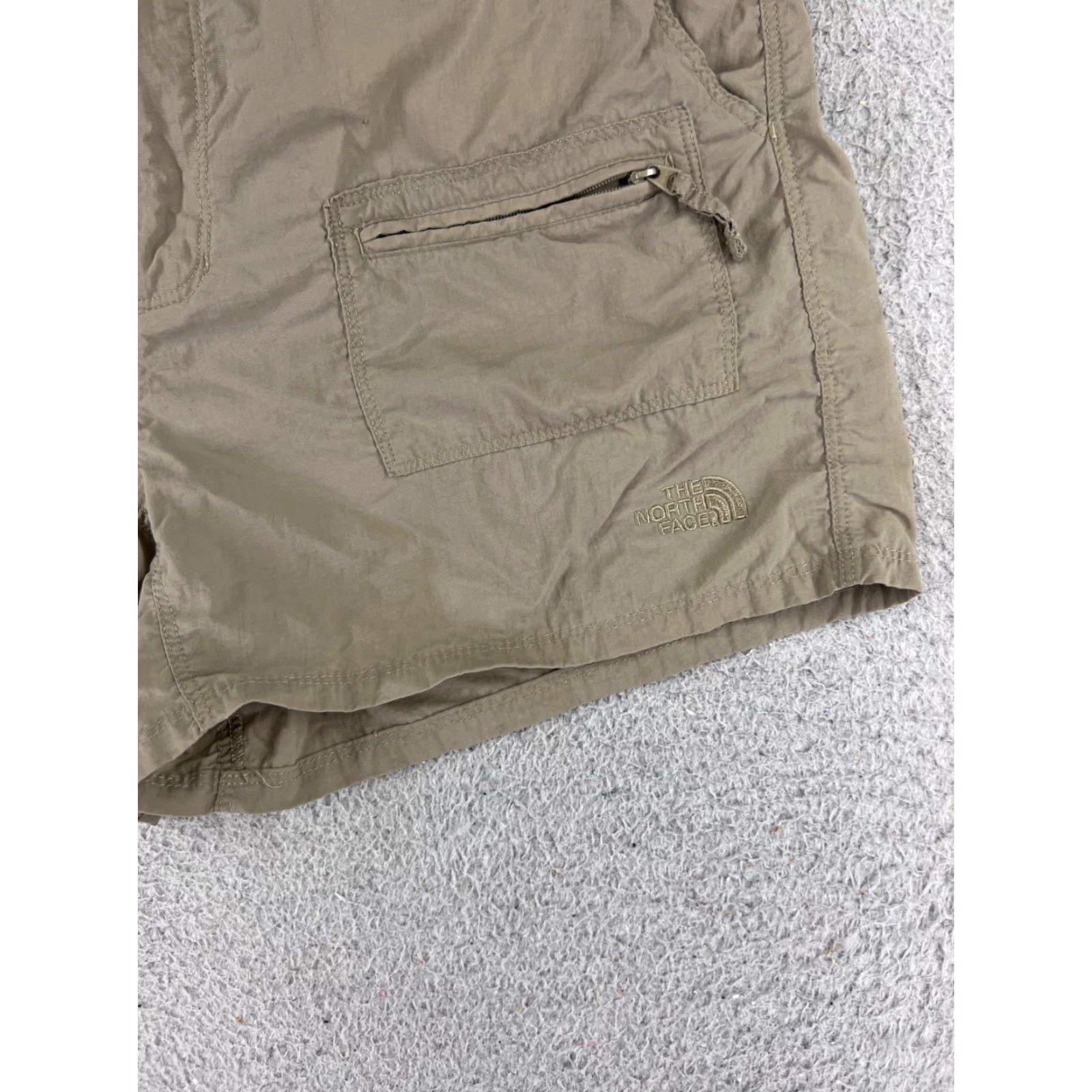 The North Face The North Face Shorts Women 8 Beige 100% Nylon Cargo Hiking Camping Fishing 28x4 Size 30" / US 8 / IT 44 - 2 Thumbnail