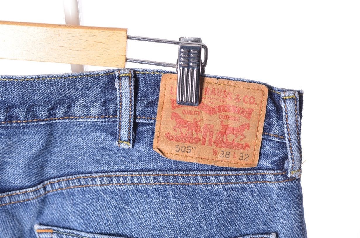 Levi's Levis Levi’s 505 Vintage Wash Denim Jeans size 38 Size US 38 / EU 54 - 4 Thumbnail