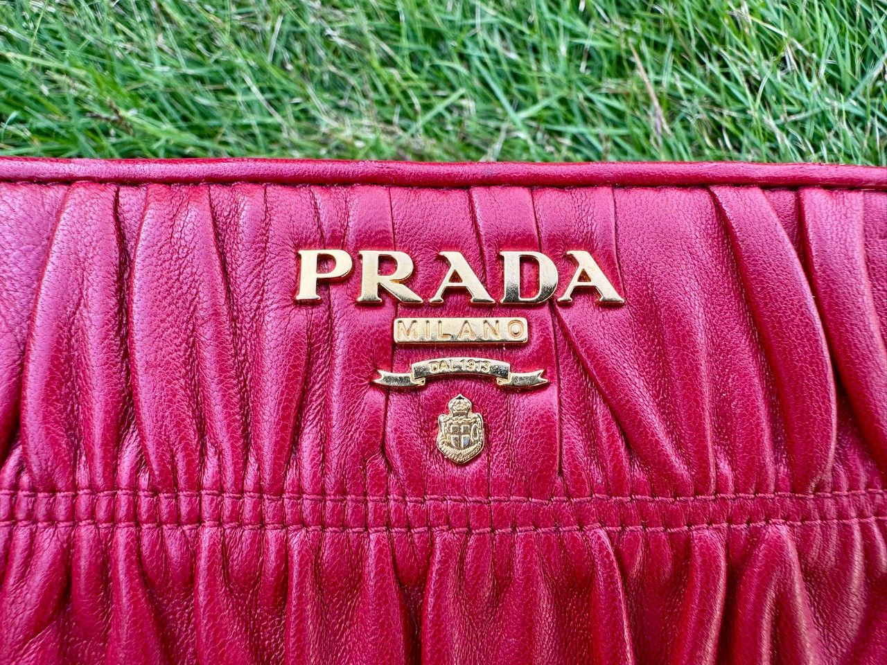 Prada Portagfolio Lampo Gaufre Nappa Leather In Rosso Round Zipper Size ONE SIZE - 5 Thumbnail