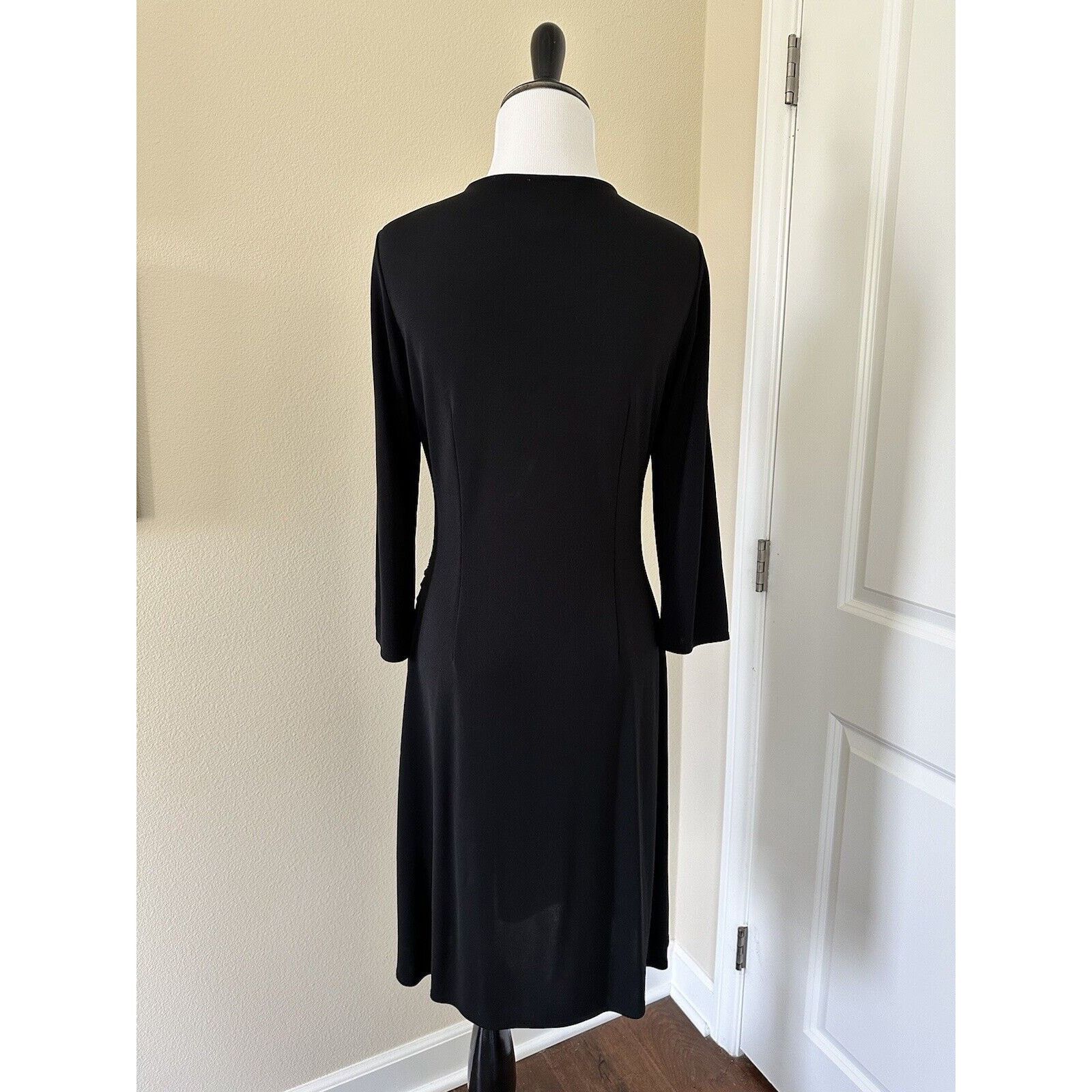 Loft Ann Taylor Loft Black V Neck Cocktail Dress Size 6 Size M / US 6-8 / IT 42-44 - 7 Thumbnail