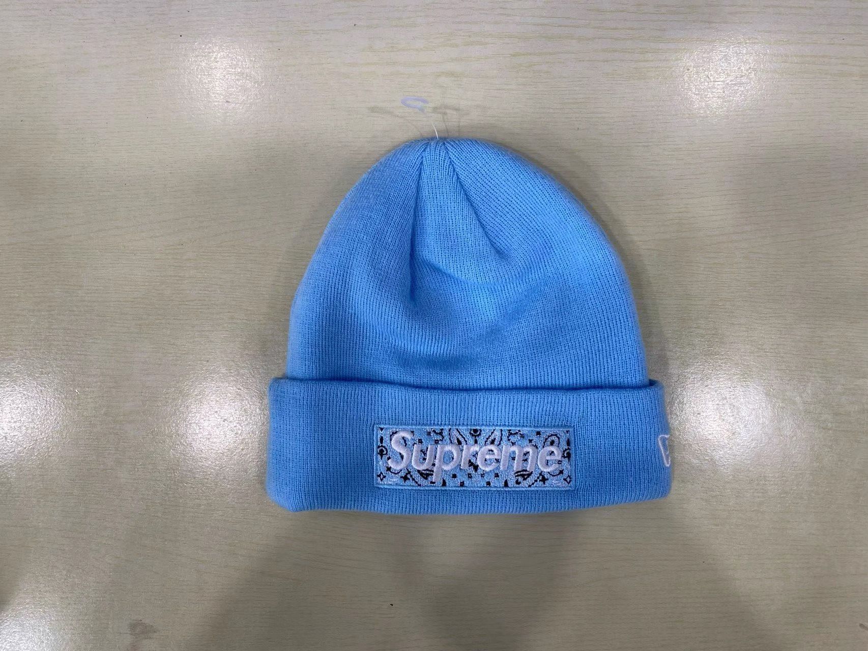 Supreme Supreme Co-branded Paisley Beanie K36 Size ONE SIZE - 1 Thumbnail