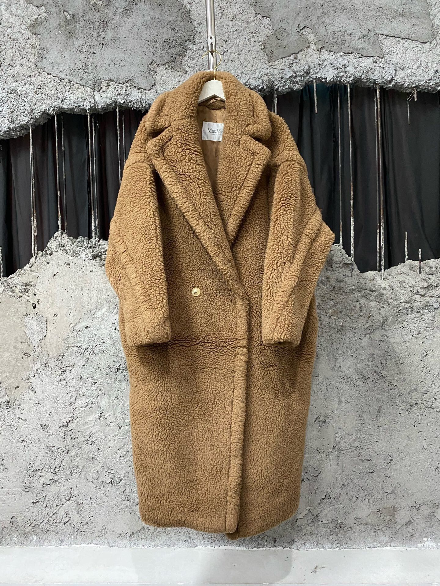 Max Mara MaxMara Teddy Coat in Warm Brown Size S / US 4 / IT 40 - 1 Thumbnail