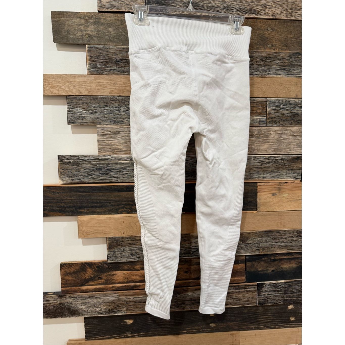 Other Offline by Aerie white textured leggings sz Medium Size 28" / US 6 / IT 42 - 2 Thumbnail