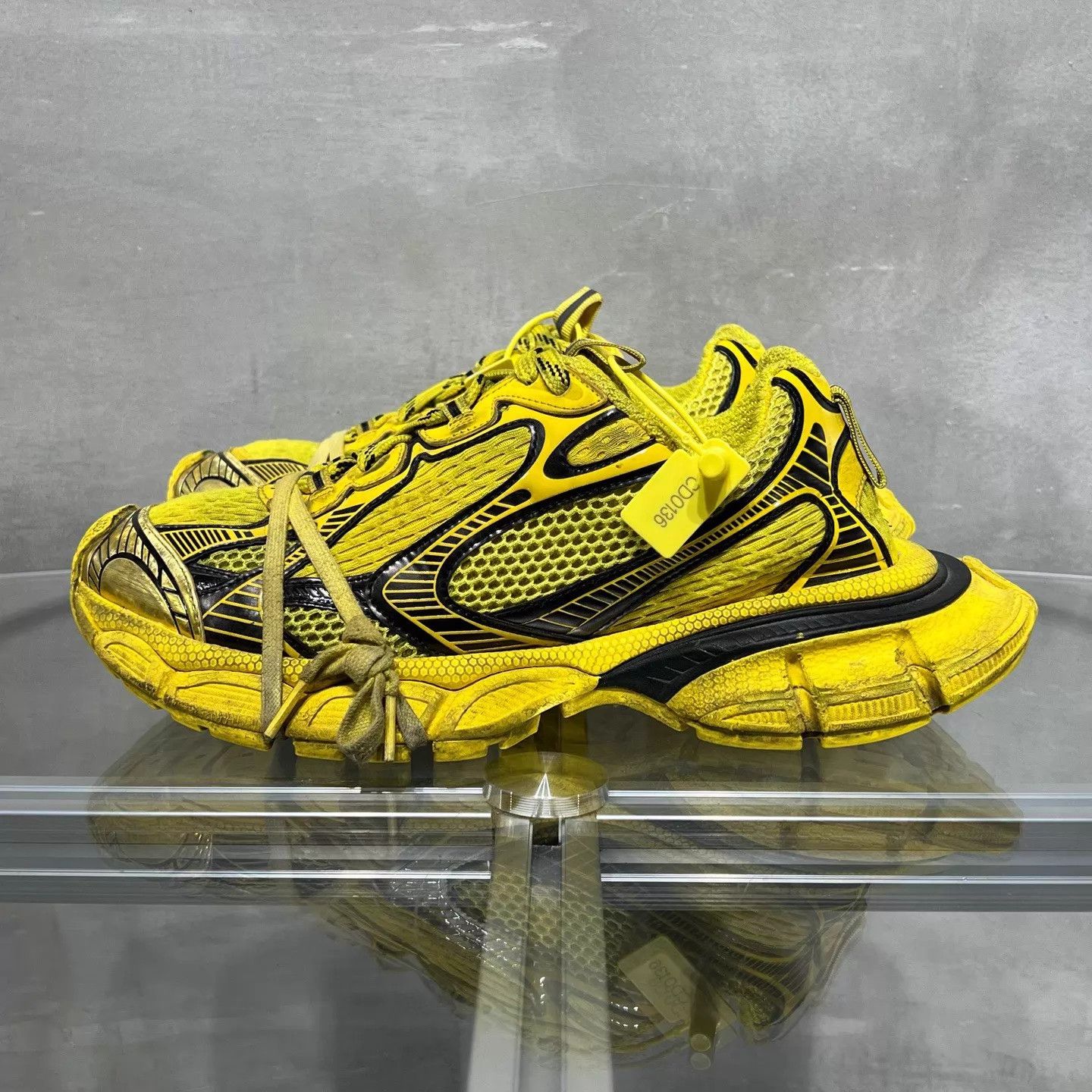 Balenciaga Balenciaga BLCG 3XL Yellow Dad Shoe 41 Original Box Size US 8 / EU 41 - 3 Thumbnail