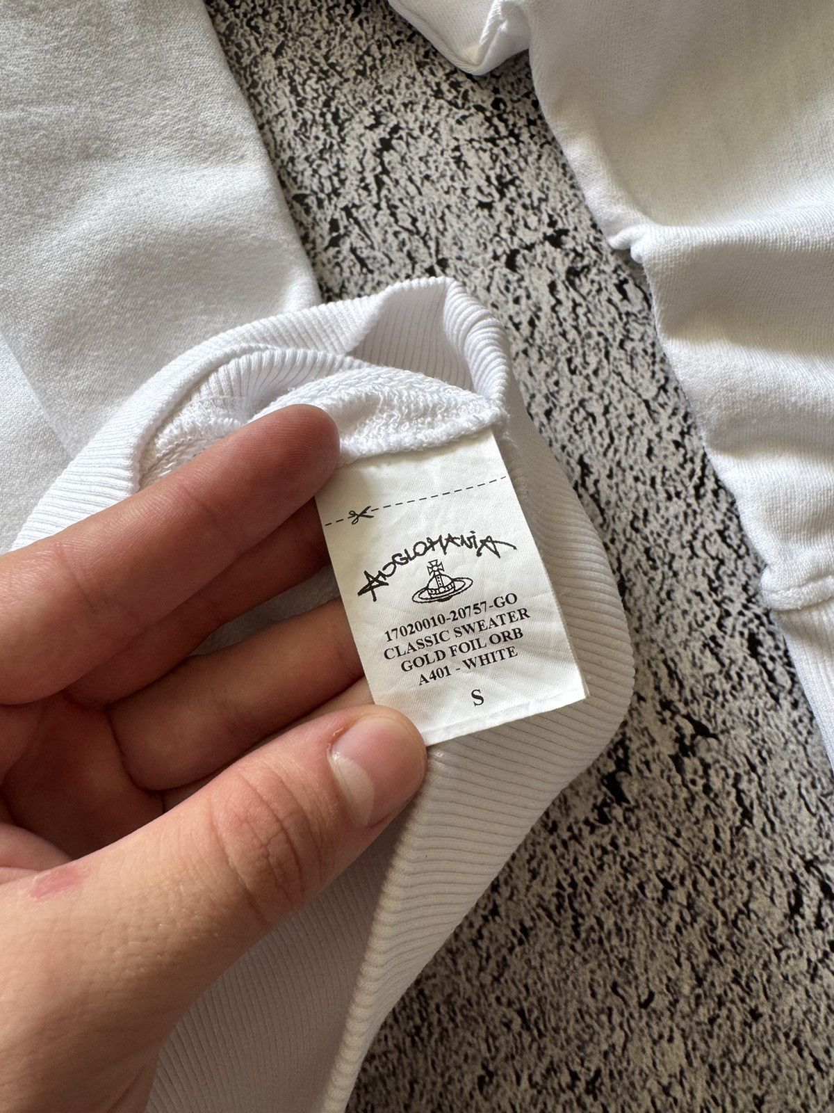 Vivienne Westwood Vivienne Westwood Vintage White Centre Logo Sweatshirt Size US S / EU 44-46 / 1 - 13 Thumbnail