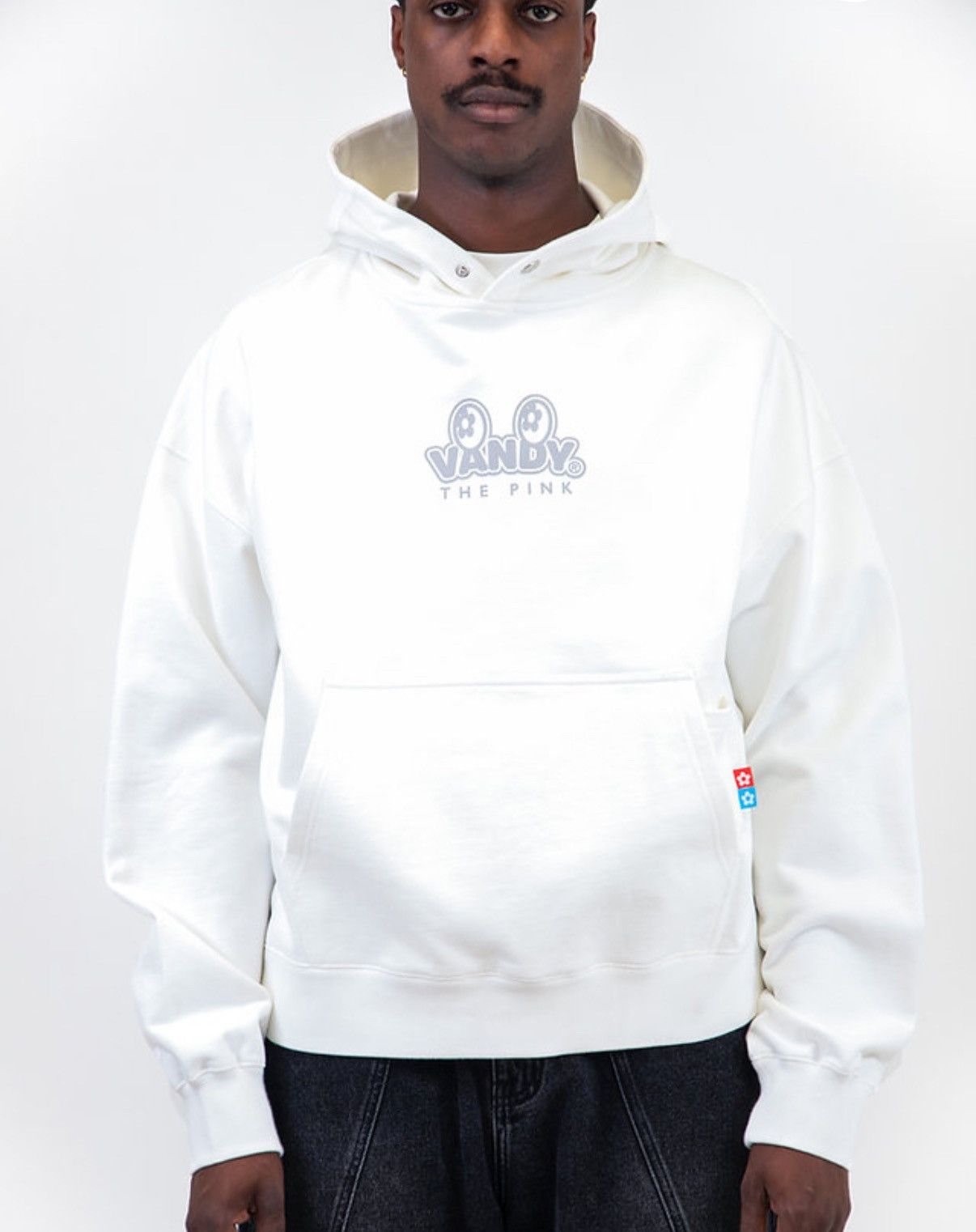 VANDY THE PINK SHOP LOGO HOODIE WHITE フーディー ホワイト VANDY THE PINK]SHOP LOGO HOODIE/WHITE(VD3033-101) – R&Co.