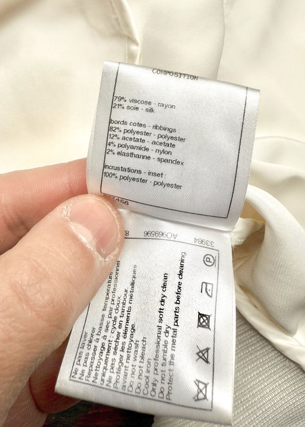 Chanel Chanel Ivory Satin Bomber Jacket Size M / US 6-8 / IT 42-44 - 12 Thumbnail