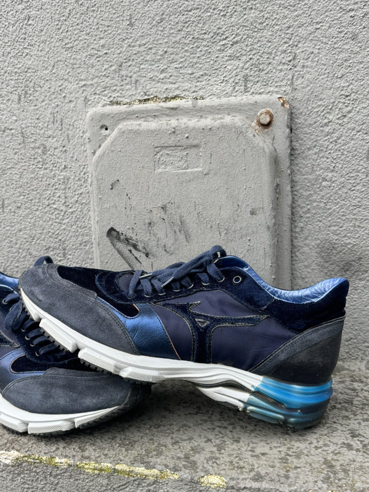 Japanese Brand × Mizuno Mizuno Wave Sirius Velour Purple Size US 11.5 / EU 44-45 - 3 Thumbnail