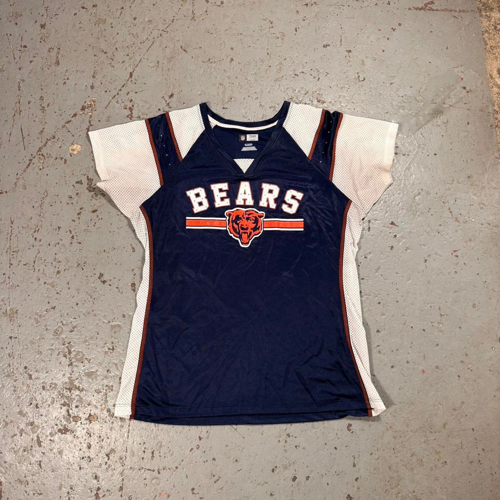 NFL Vintage Womens rhinestone chicago bears jersey Size XL / US 12-14 / IT 48-50 - 1 Thumbnail