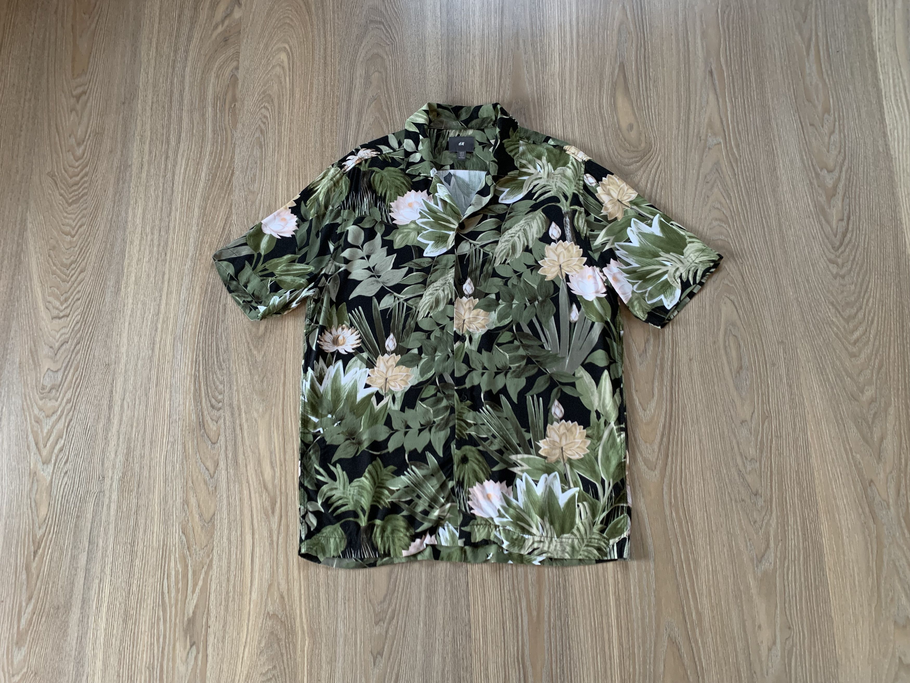 H&M H&M Hawaiian Overprint Tropic Shirt Size US M / EU 48-50 / 2 - 1 Thumbnail