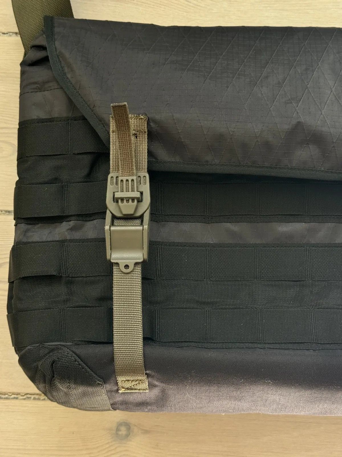 Acronym Acronym 3A-8TS Messenger Bag Size ONE SIZE - 8 Thumbnail