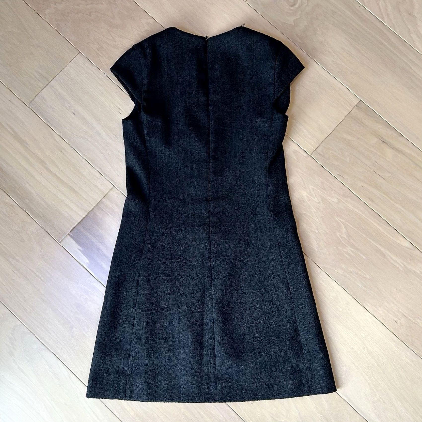 L'AGENCE VINTAGE L’Agence Notch Neck Sheath Dress Cap Sleeve Women’s 2 Dress Knee Length Black Zipper Solid Size XS / US 0-2 / IT 36-38 - 3 Thumbnail