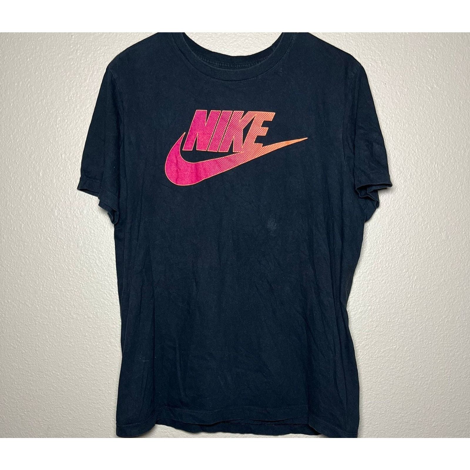 Nike 👟 Nike Fade Gradient Logo Tee – With Black Color Size M Size US M / EU 48-50 / 2 - 1 Thumbnail