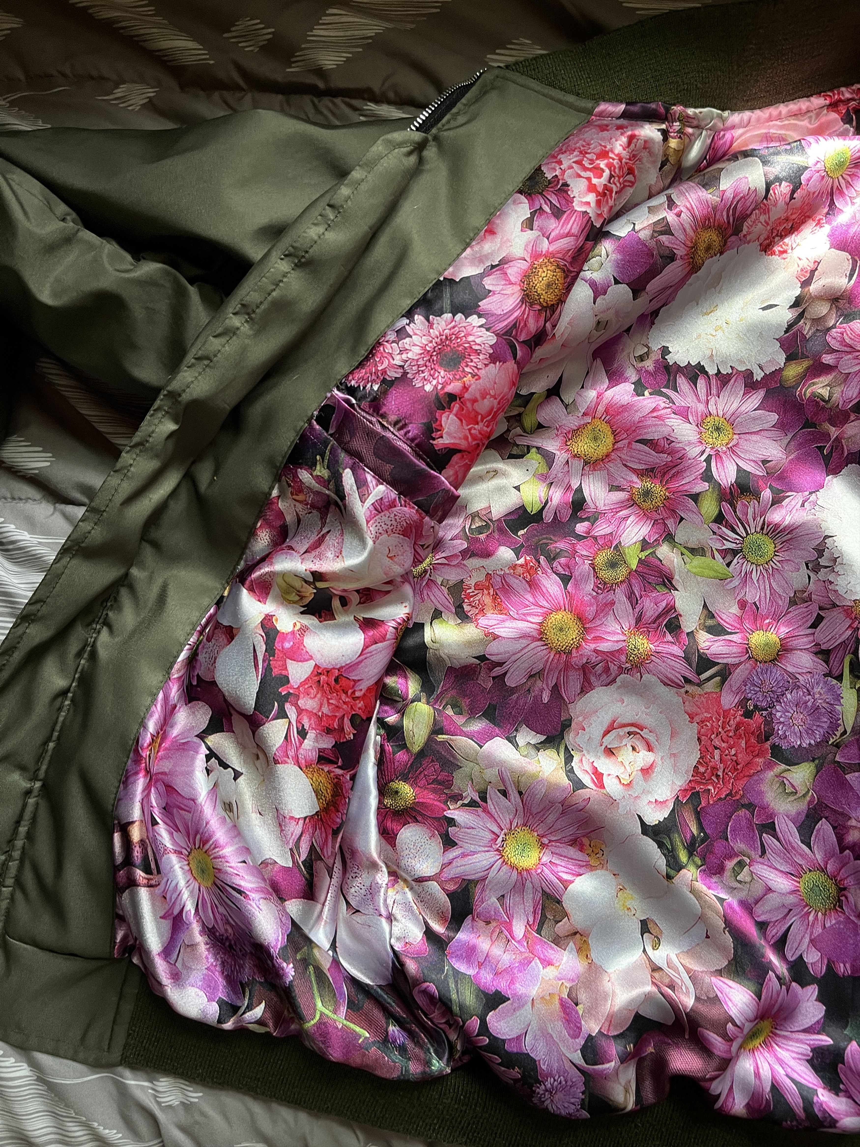 Vintage PLAIN CHAOS/FLORAL/OLIVE BOMBER SEASON 1 Size US M / EU 48-50 / 2 - 1 Thumbnail