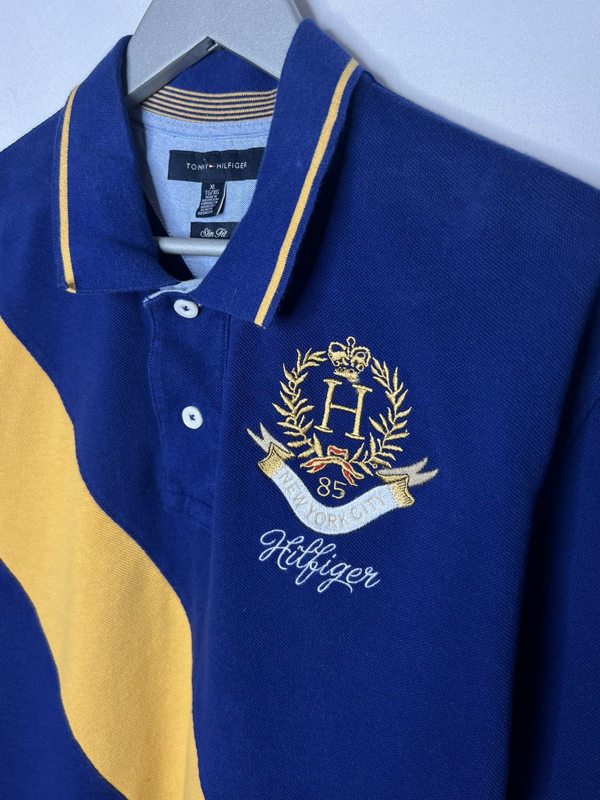 Other Vintage Tommy Hilfiger Big Logo Chief Kief Style Polo Tee Size US XL / EU 56 / 4 - 5 Thumbnail
